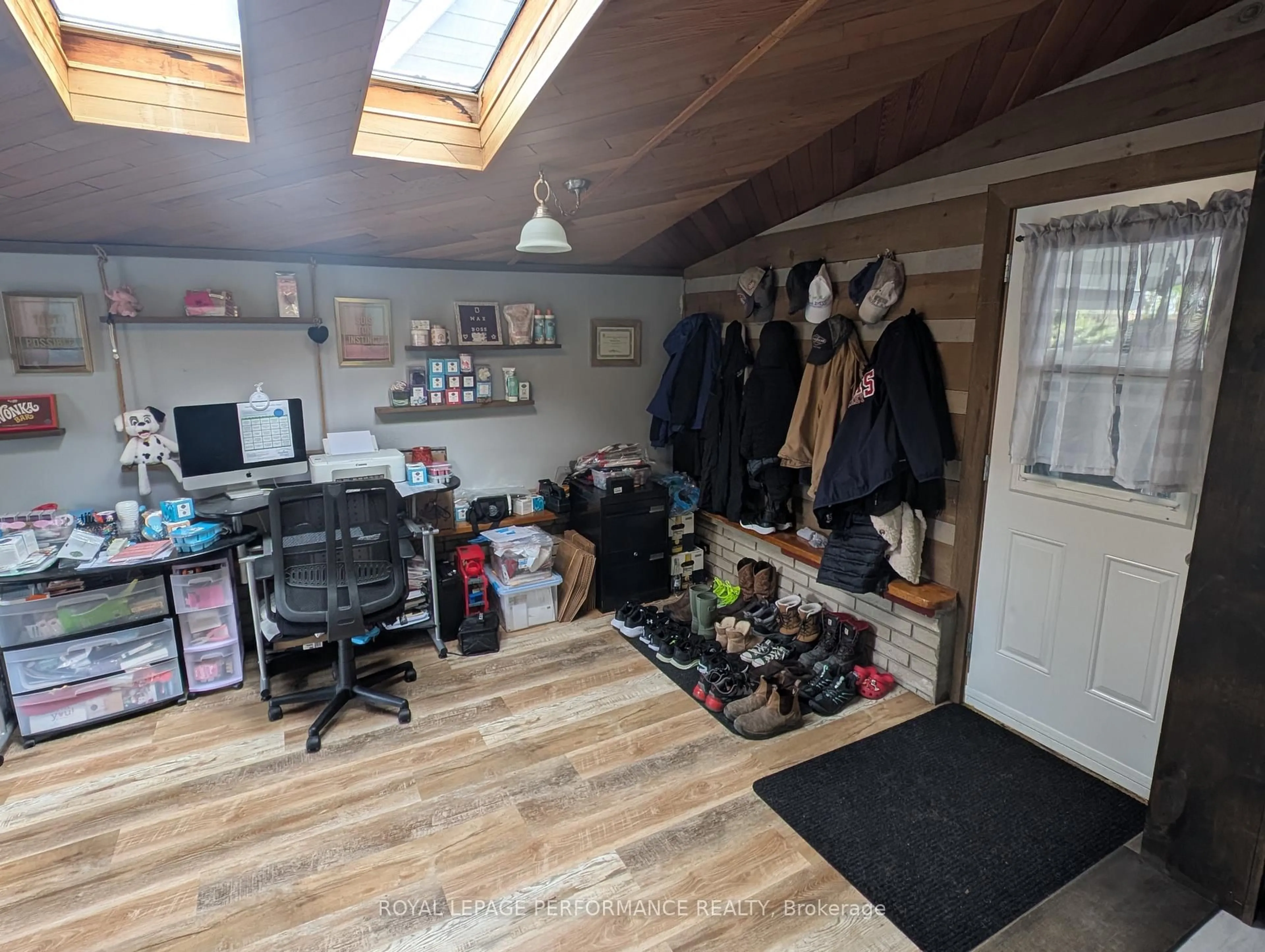 A pic of a room for 320 Baldwin Ave, Cornwall Ontario K6H 4J5