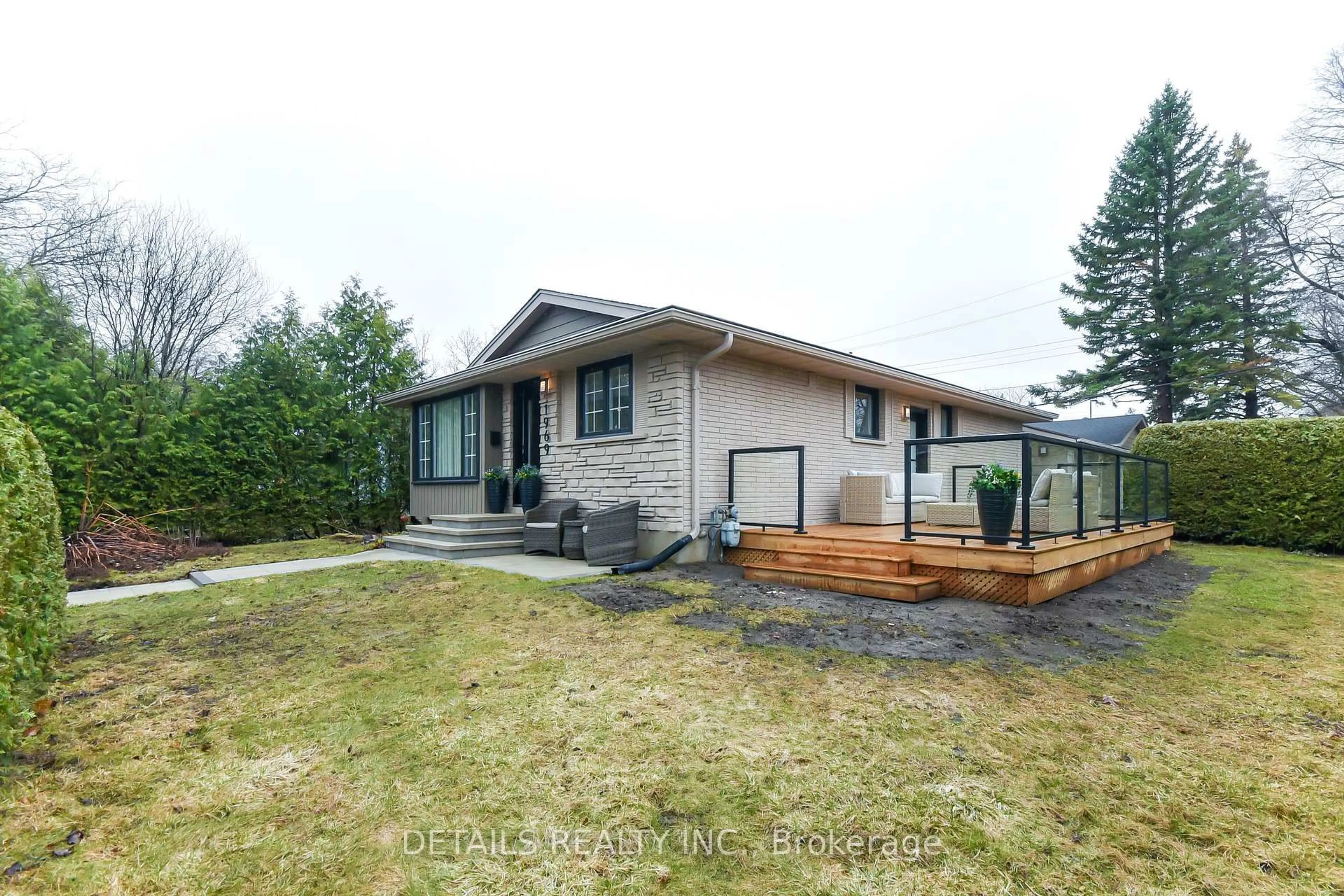 Unknown for 1969 Sharel Dr, Ottawa Ontario K1H 6W3