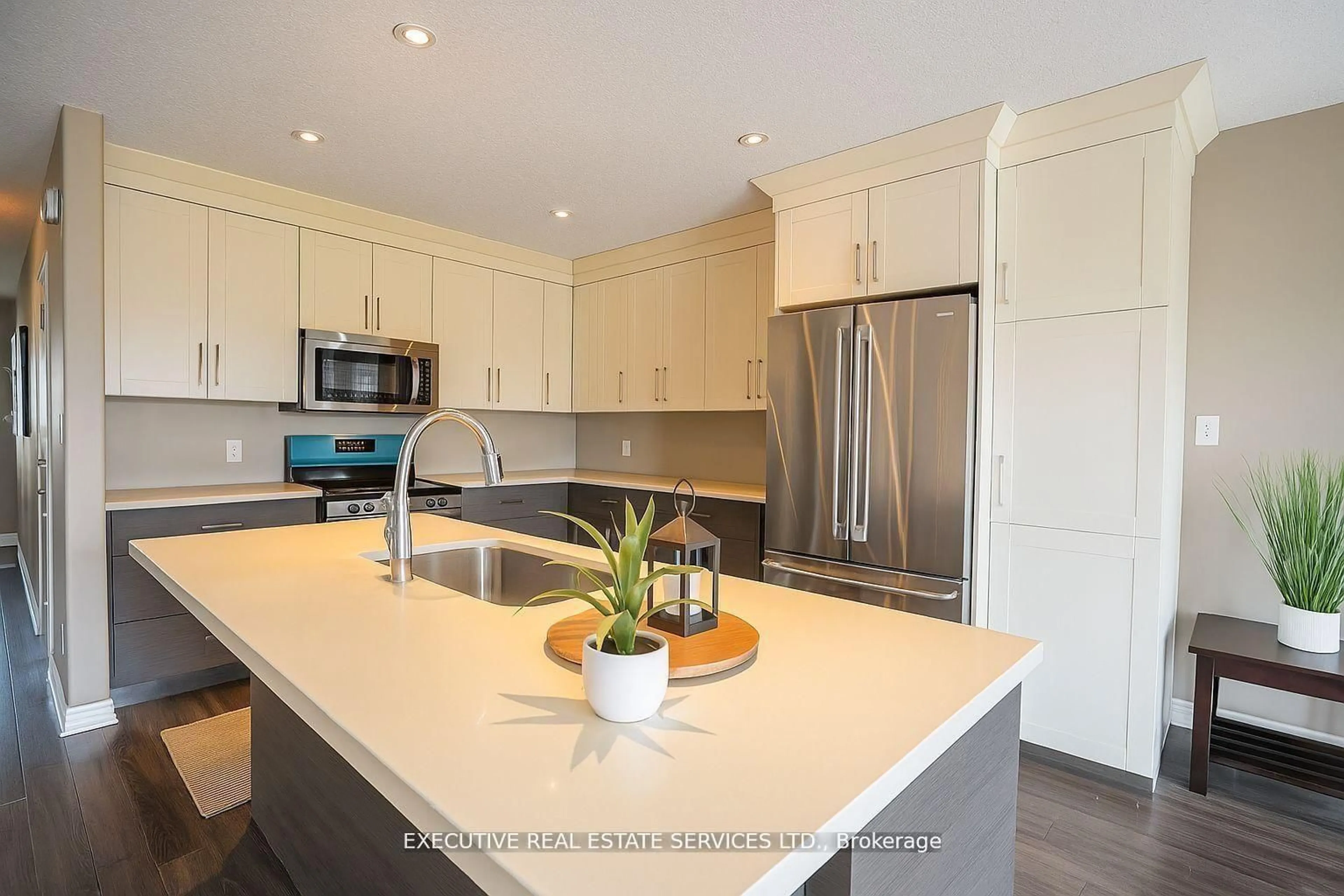 Open concept kitchen, ceramic/tile floor for 153 Fairfield Dr, Stratford Ontario N5A 6S2