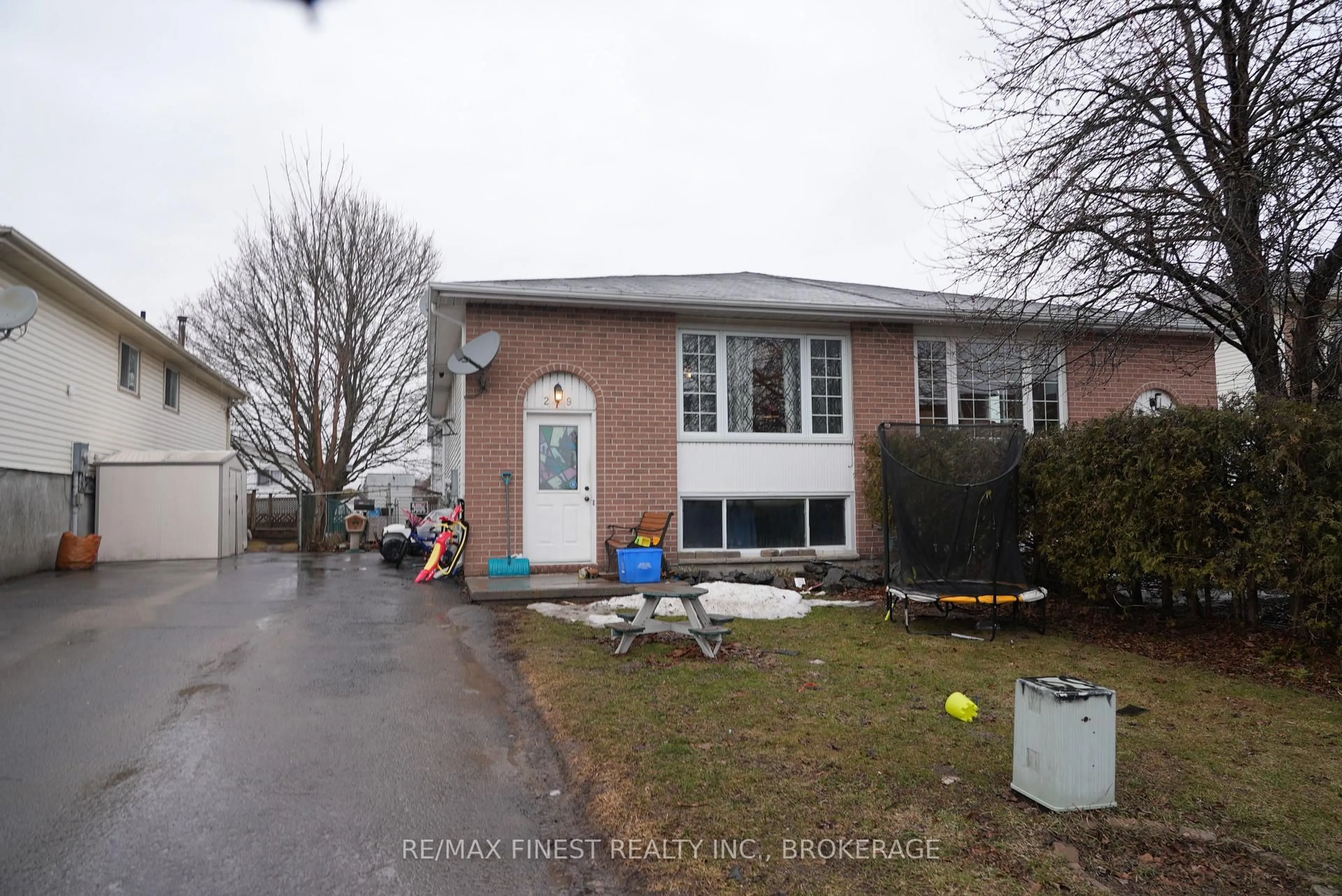 Unknown for 279 Kingsdale Ave, Kingston Ontario K7M 8H8