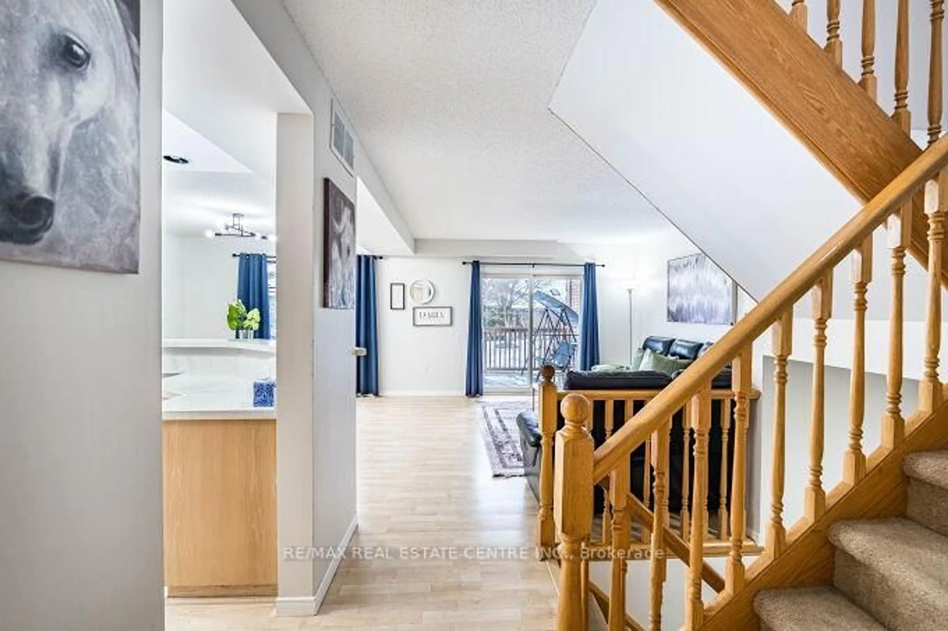 Indoor foyer for 941 Gordon St #59, Guelph Ontario N1G 4R9