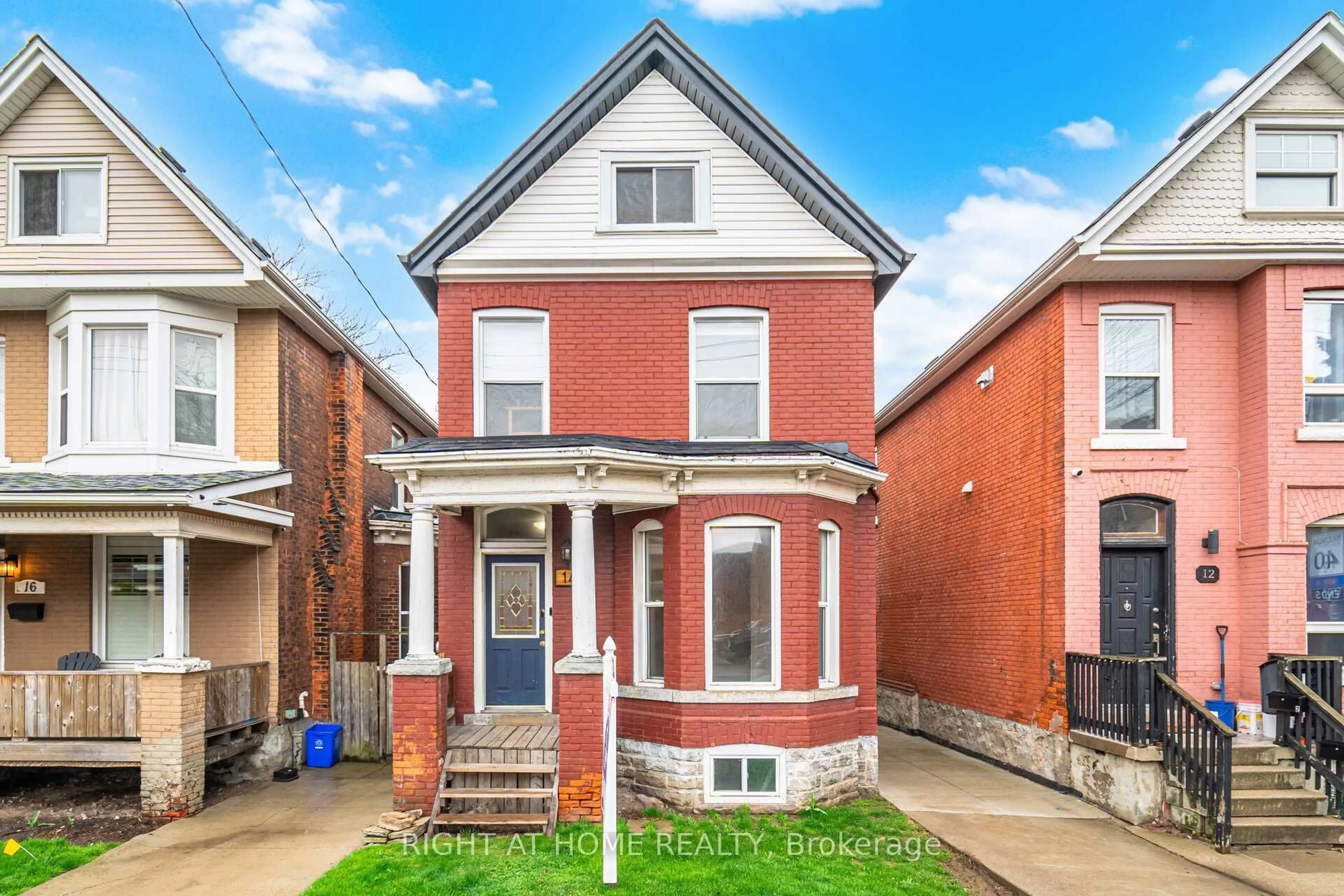 Home with brick exterior material, street for 14 William St, Hamilton Ontario L8L 5T7