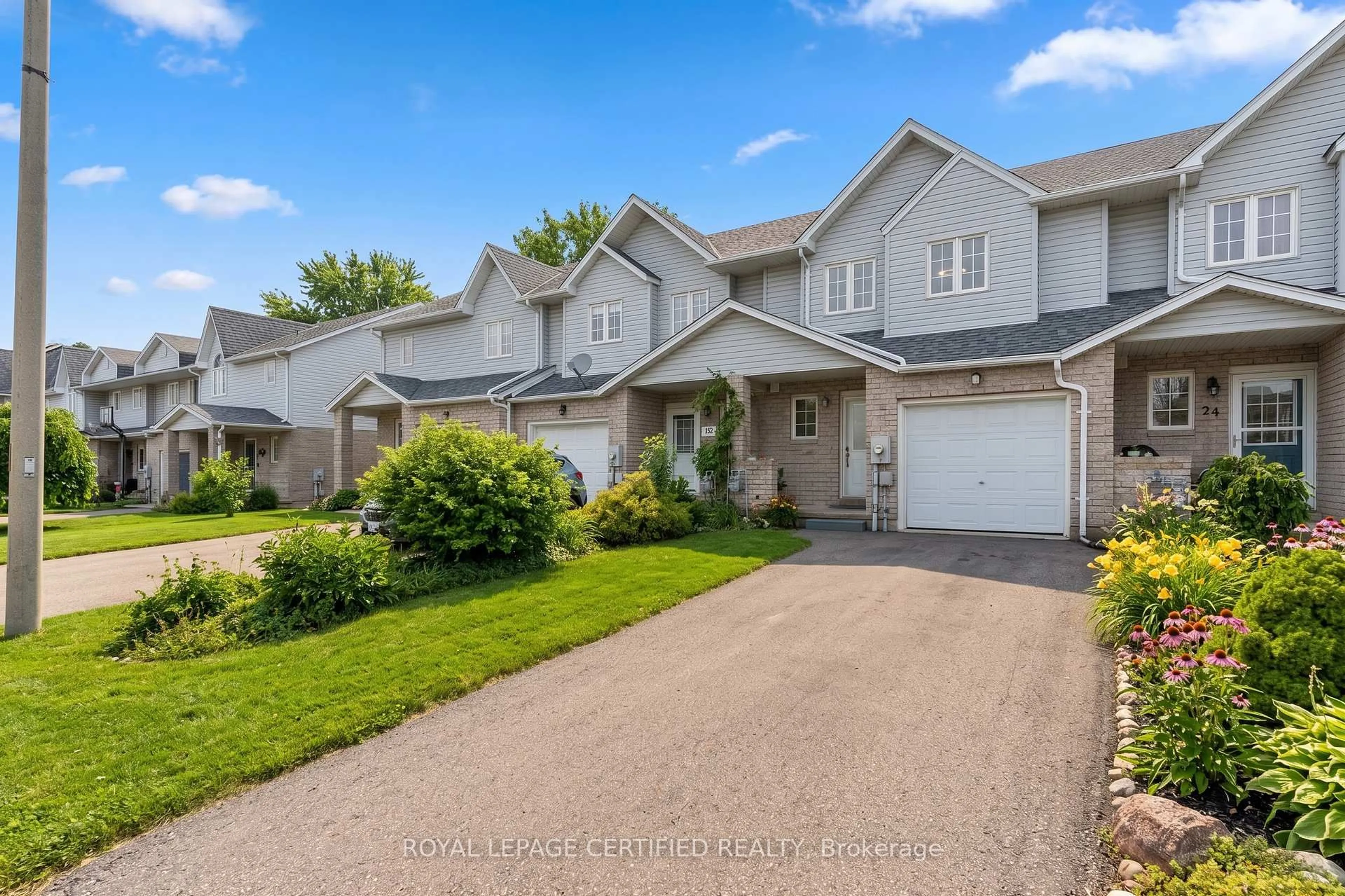 A pic from outside/outdoor area/front of a property/back of a property/a pic from drone, street for 22 Golden Terrace Crt, Kitchener Ontario N2N 3L2