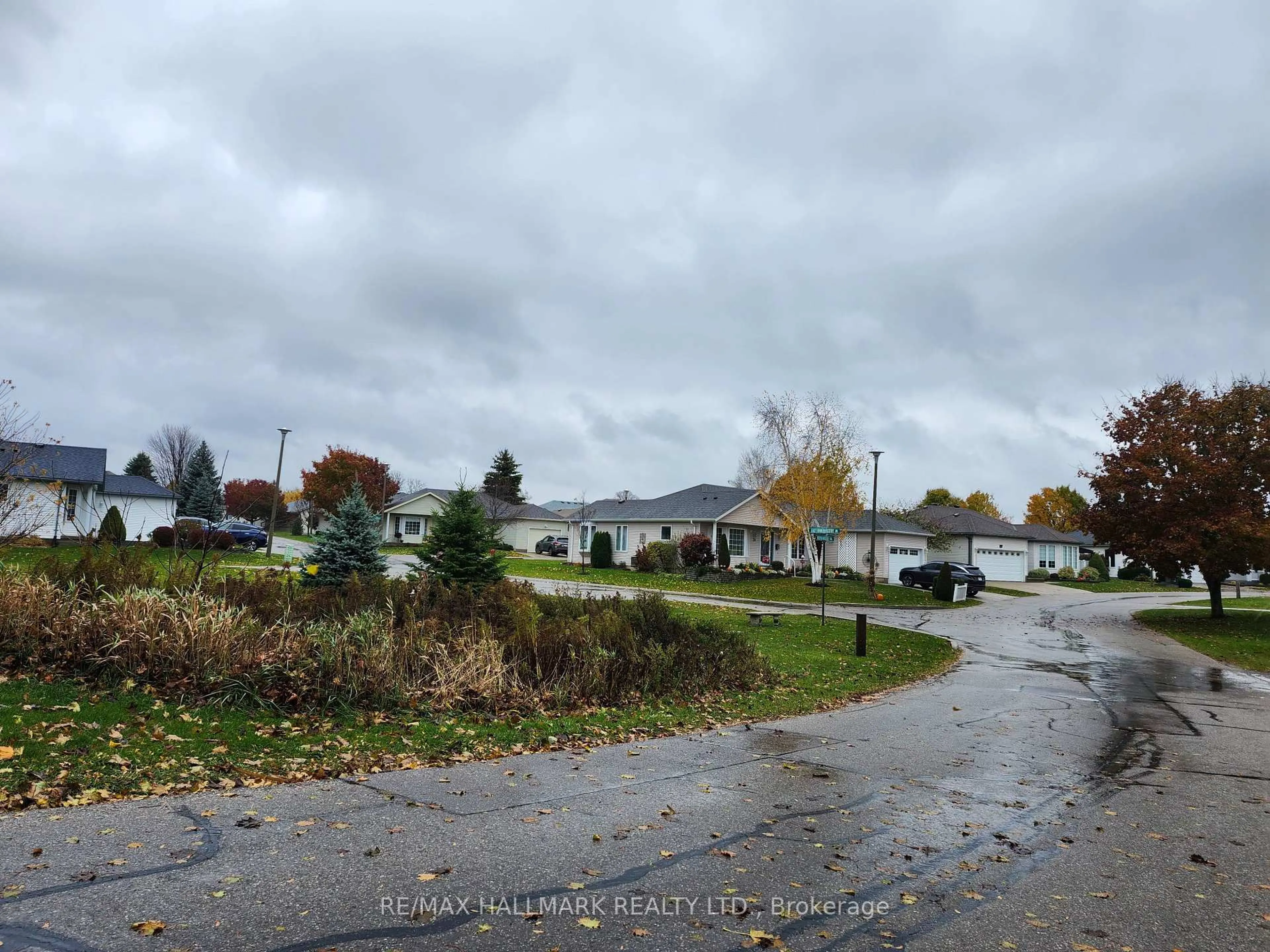 Unknown for 8 Greenfield Pl, Wilmot Ontario N3A 2G6