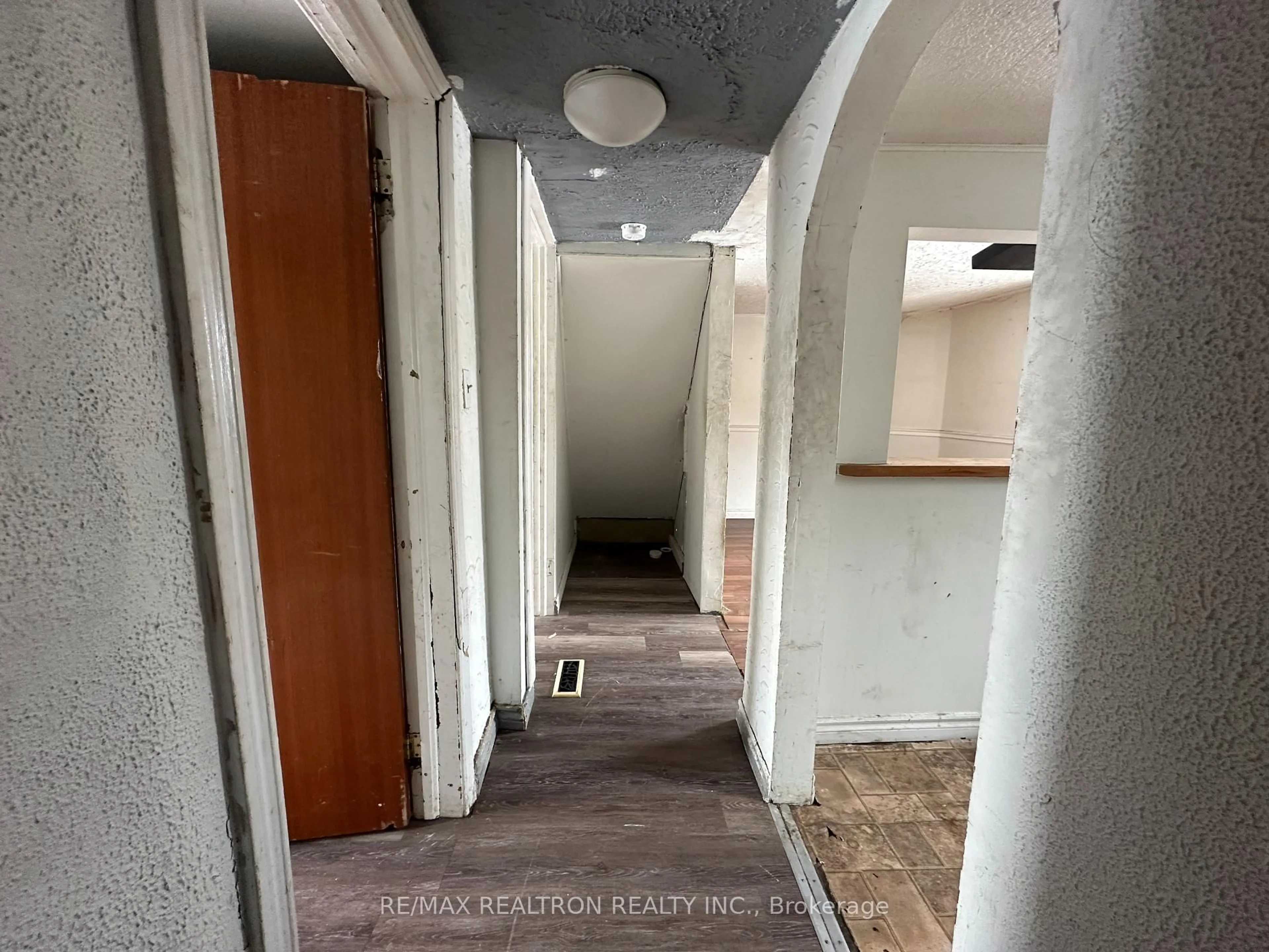 Unknown for 226 Birch St, Out of Area Ontario P6B 2K2