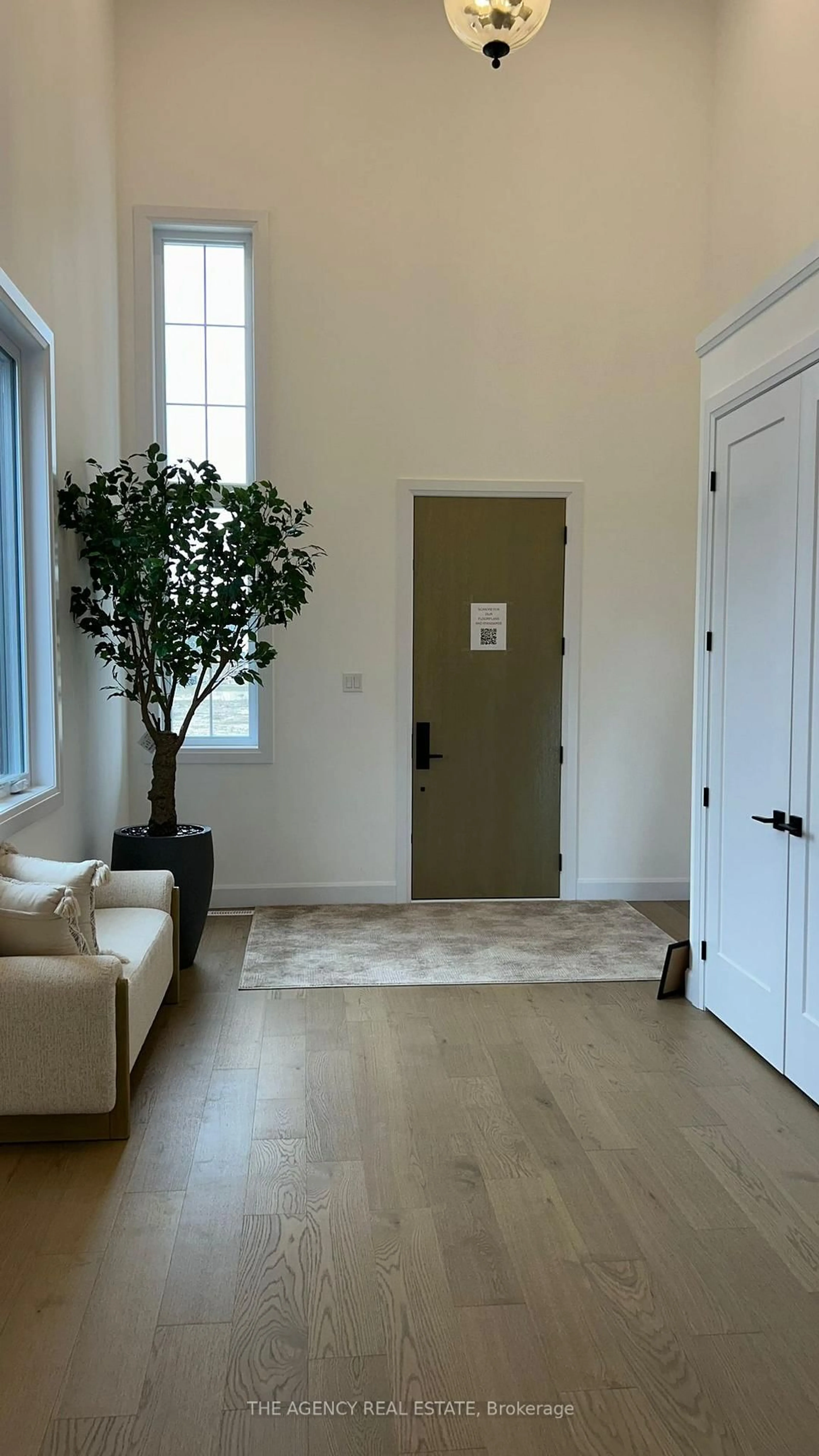 Indoor entryway for 3140 Regiment Rd, London South Ontario N6P 0H2