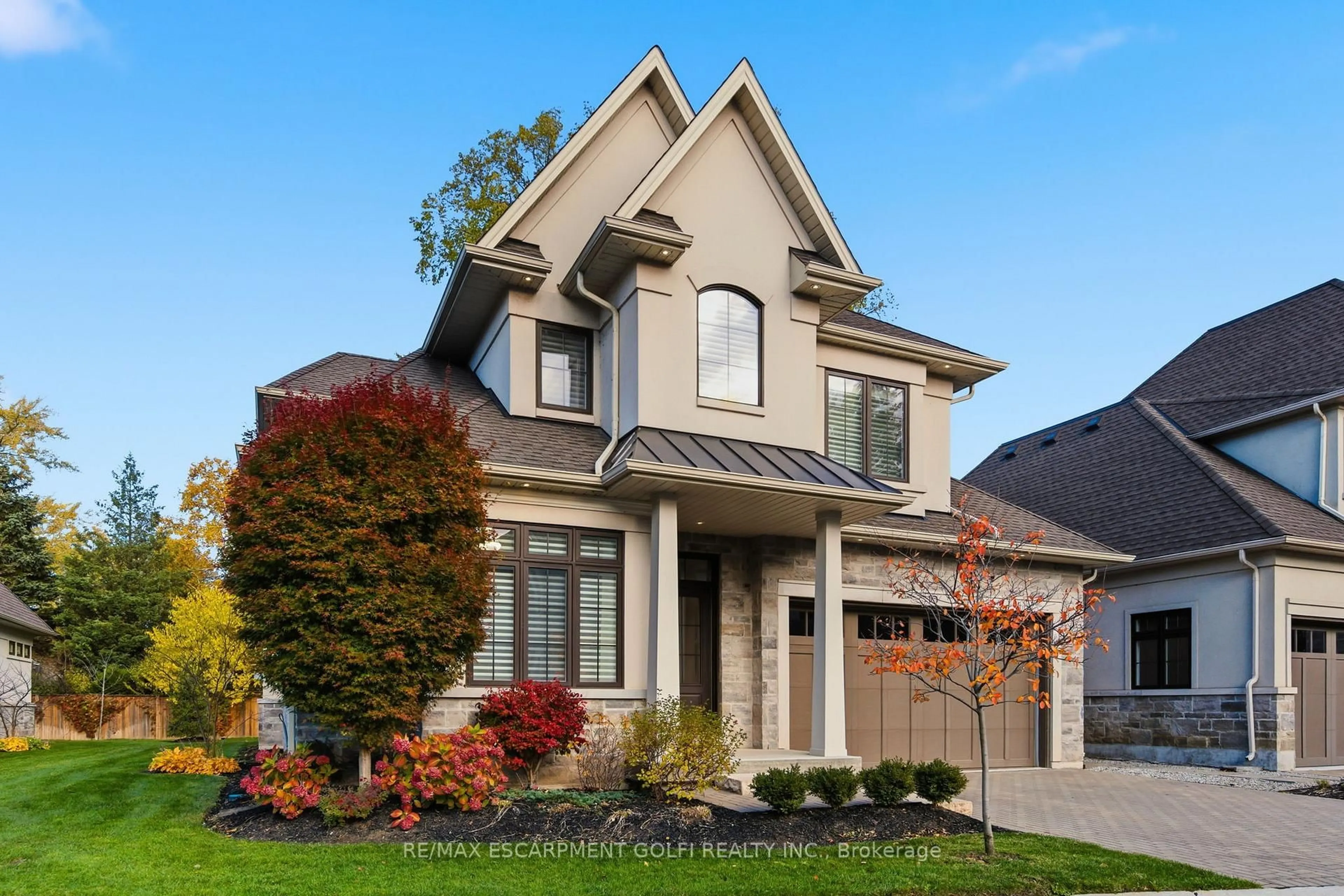 Home with brick exterior material, street for 58 Simpson Rd #10, St. Catharines Ontario L2N 0A5