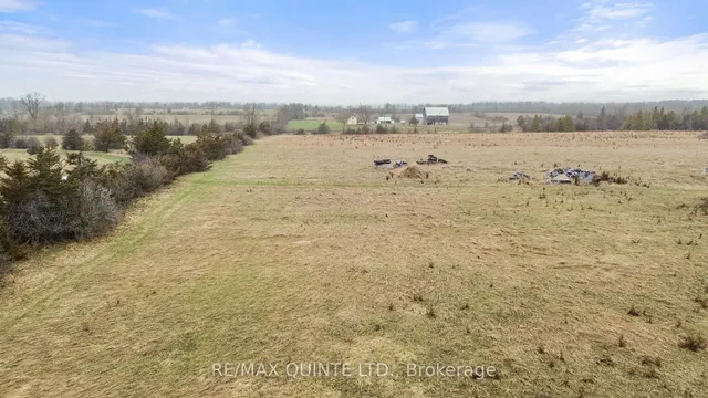 1230 Salem Rd, Prince Edward County 2