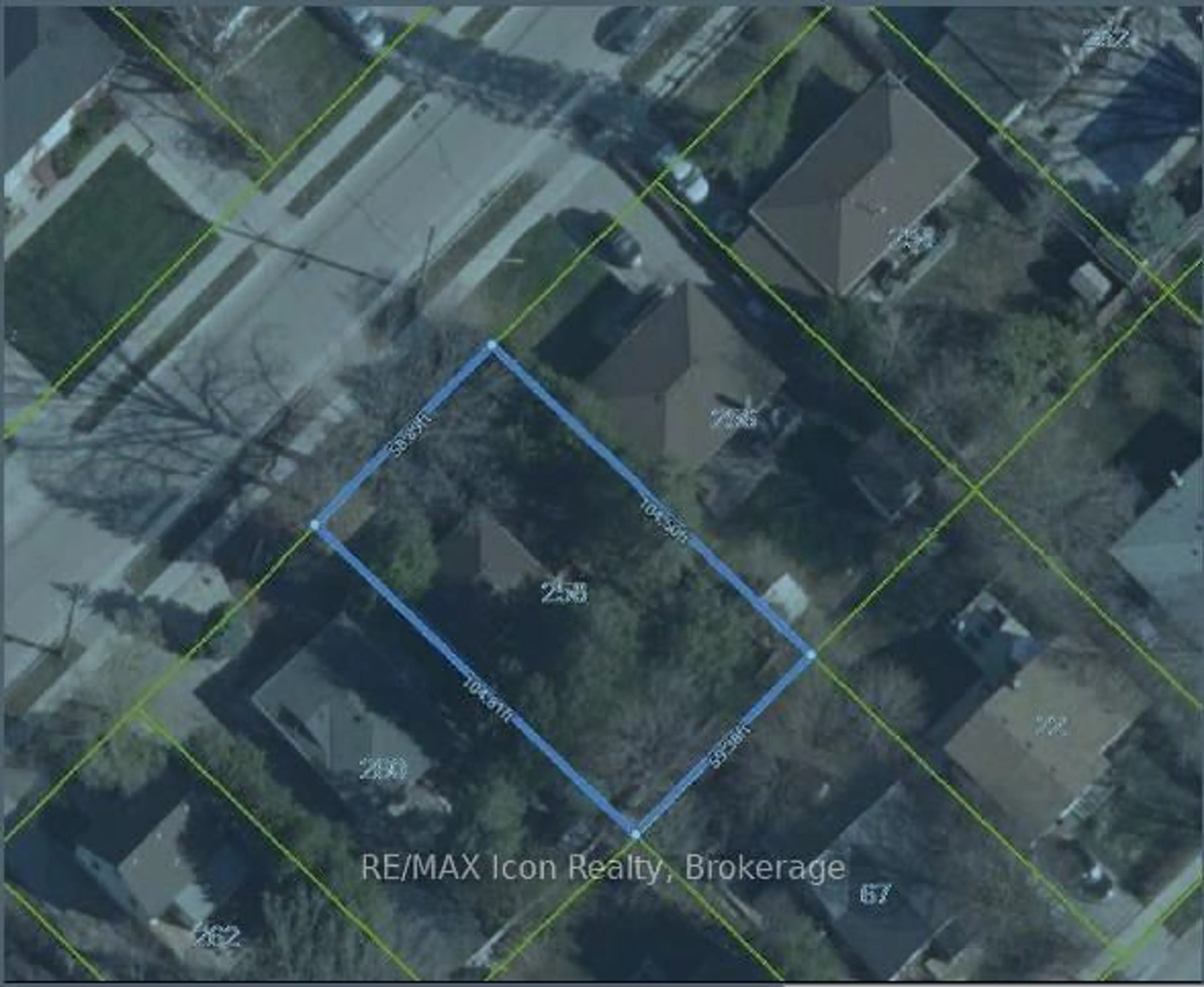 A pic from outside/outdoor area/front of a property/back of a property/a pic from drone, street for 258 Water St, Guelph Ontario N1G 1B7