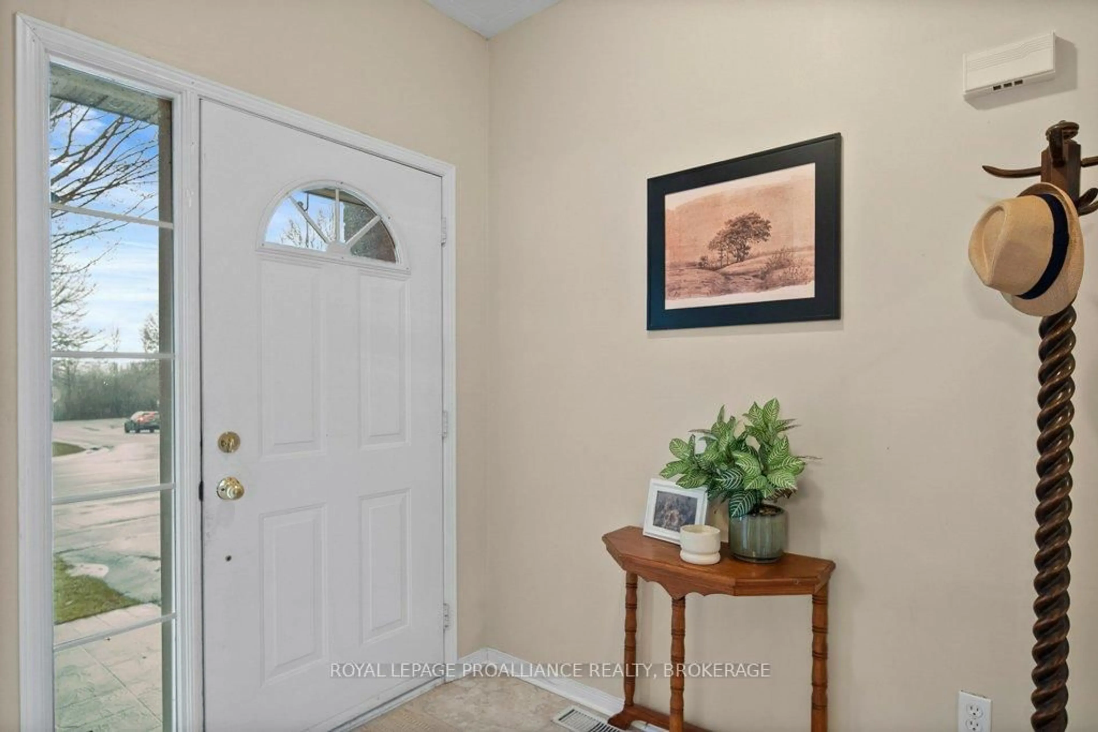 Indoor entryway for 488 Fieldstone Dr, Kingston Ontario K7K 7E5
