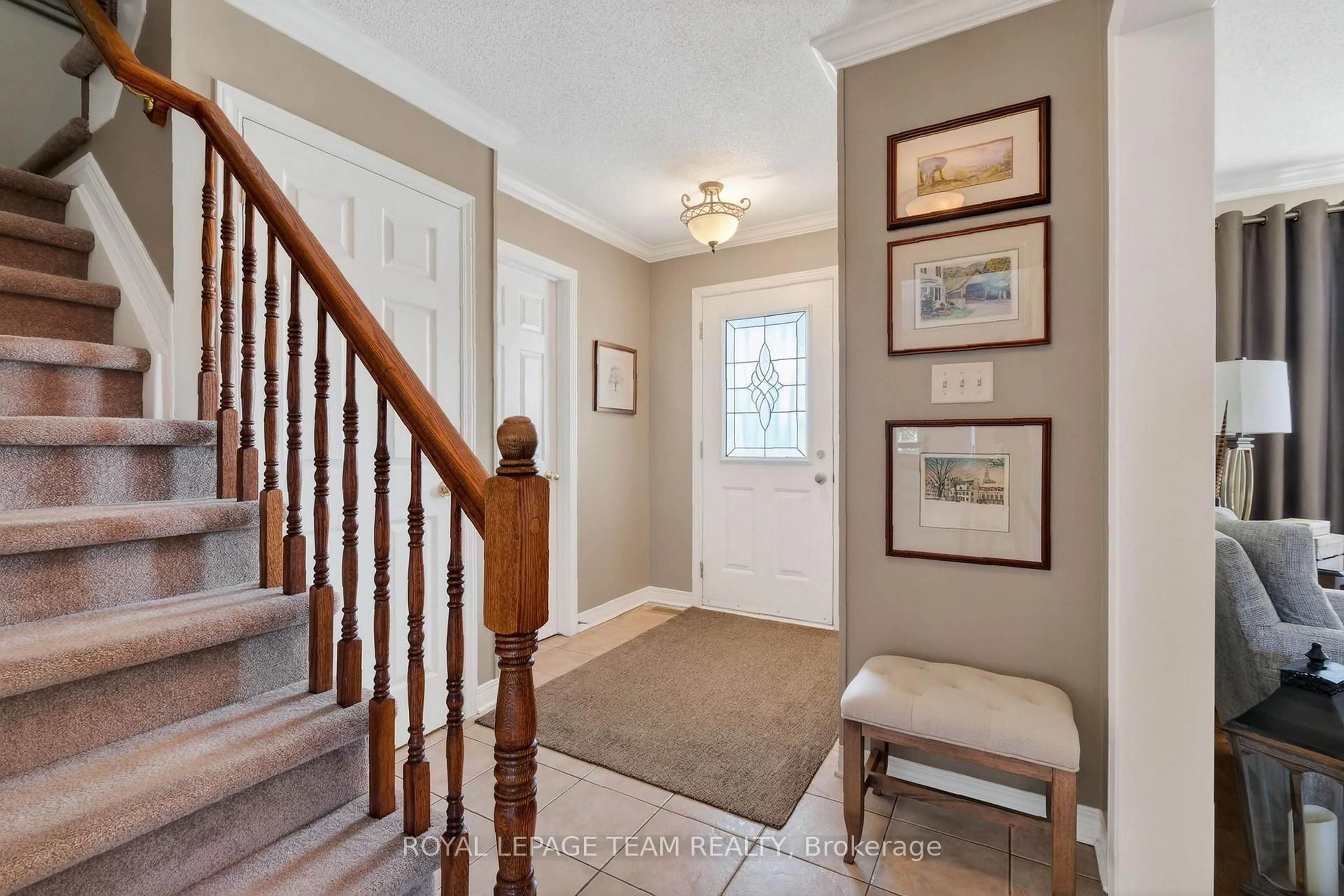Indoor entryway for 13 Granite Ridge Dr, Stittsville Ontario K2S 1Y2