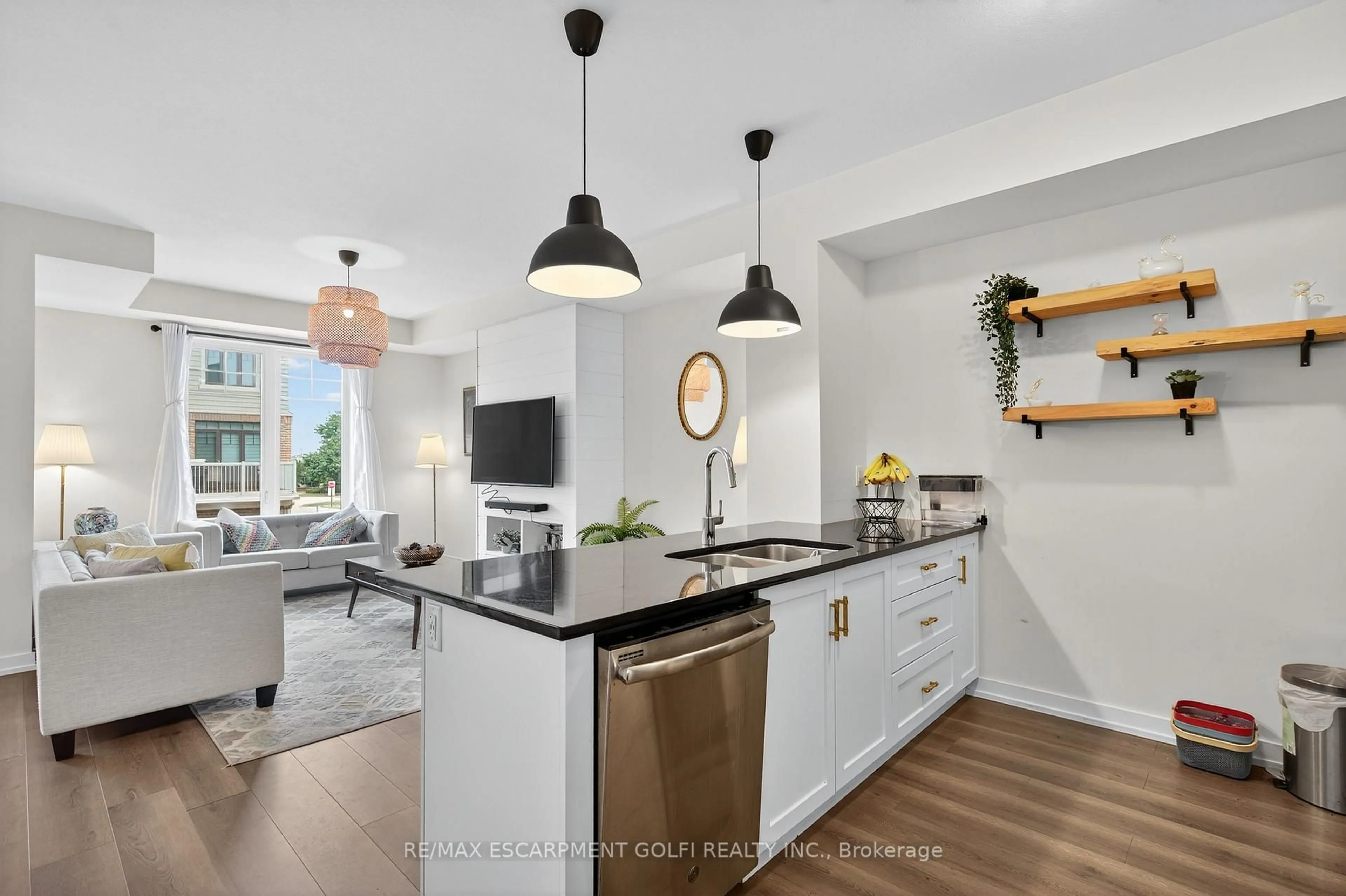 Open concept kitchen, unknown for 288 Glover Rd #21, Hamilton Ontario L8E 5H6