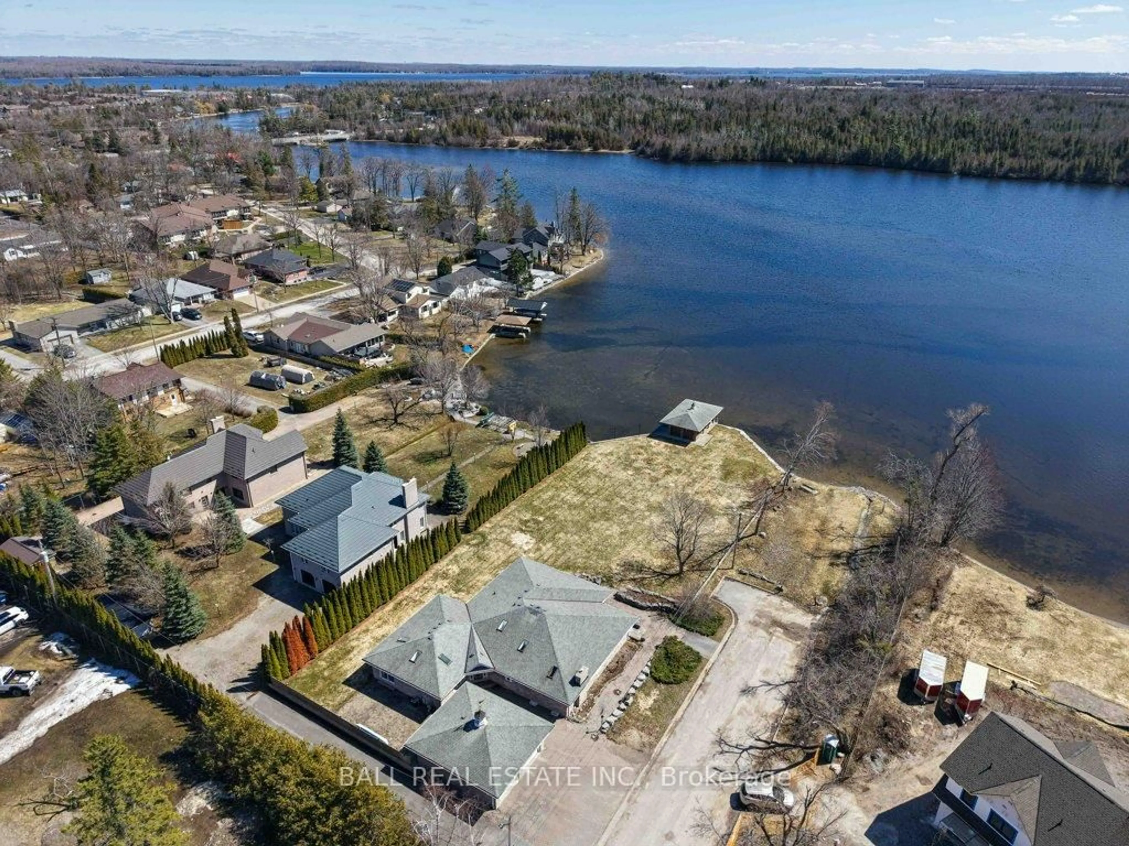 A pic from outside/outdoor area/front of a property/back of a property/a pic from drone, water/lake/river/ocean view for 118 & 120 Bolton St, Kawartha Lakes Ontario K0M 1A0