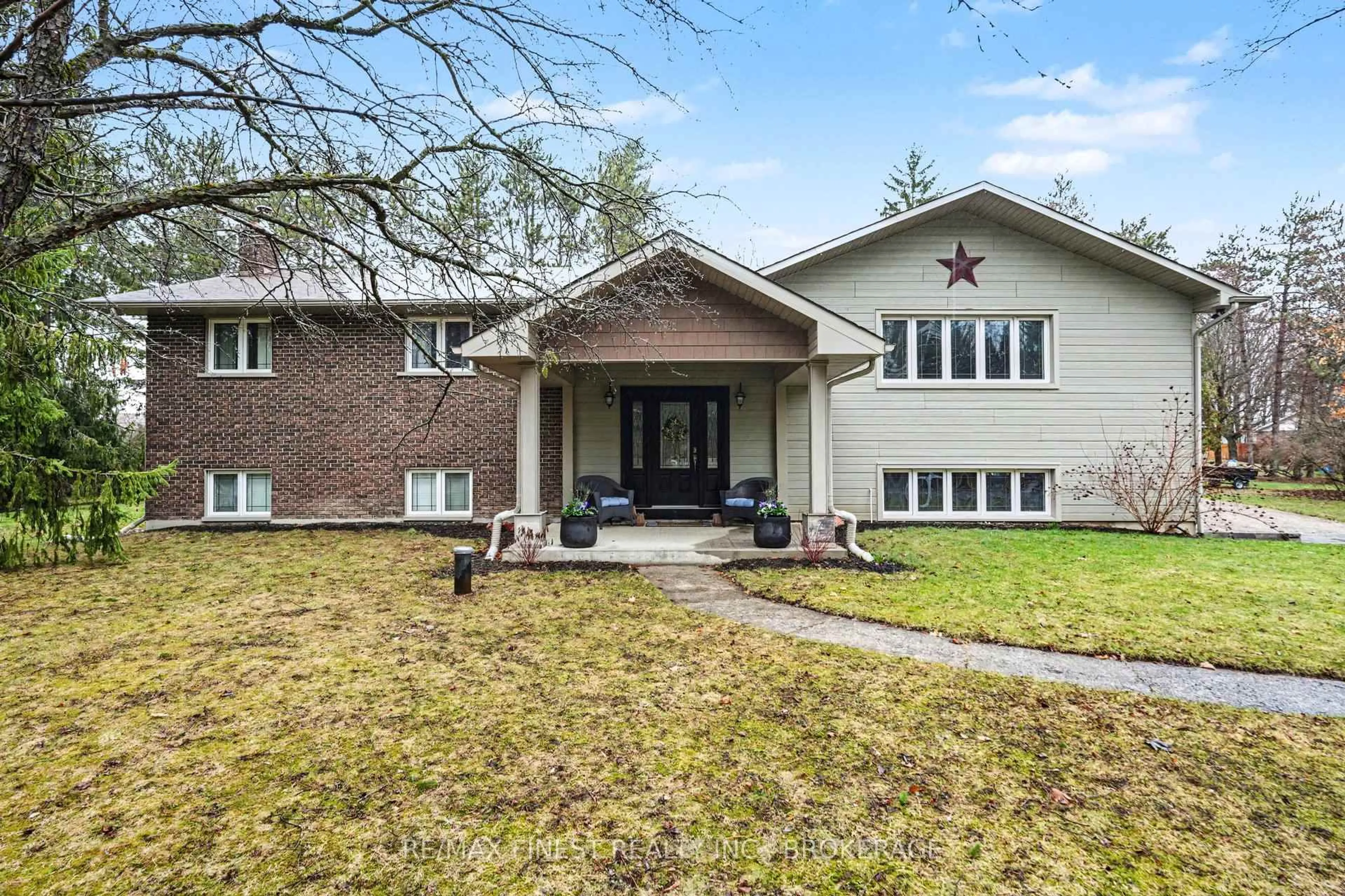 Home with brick exterior material, street for 2518 Rideau Ferry Rd, Perth Ontario K7H 3C7
