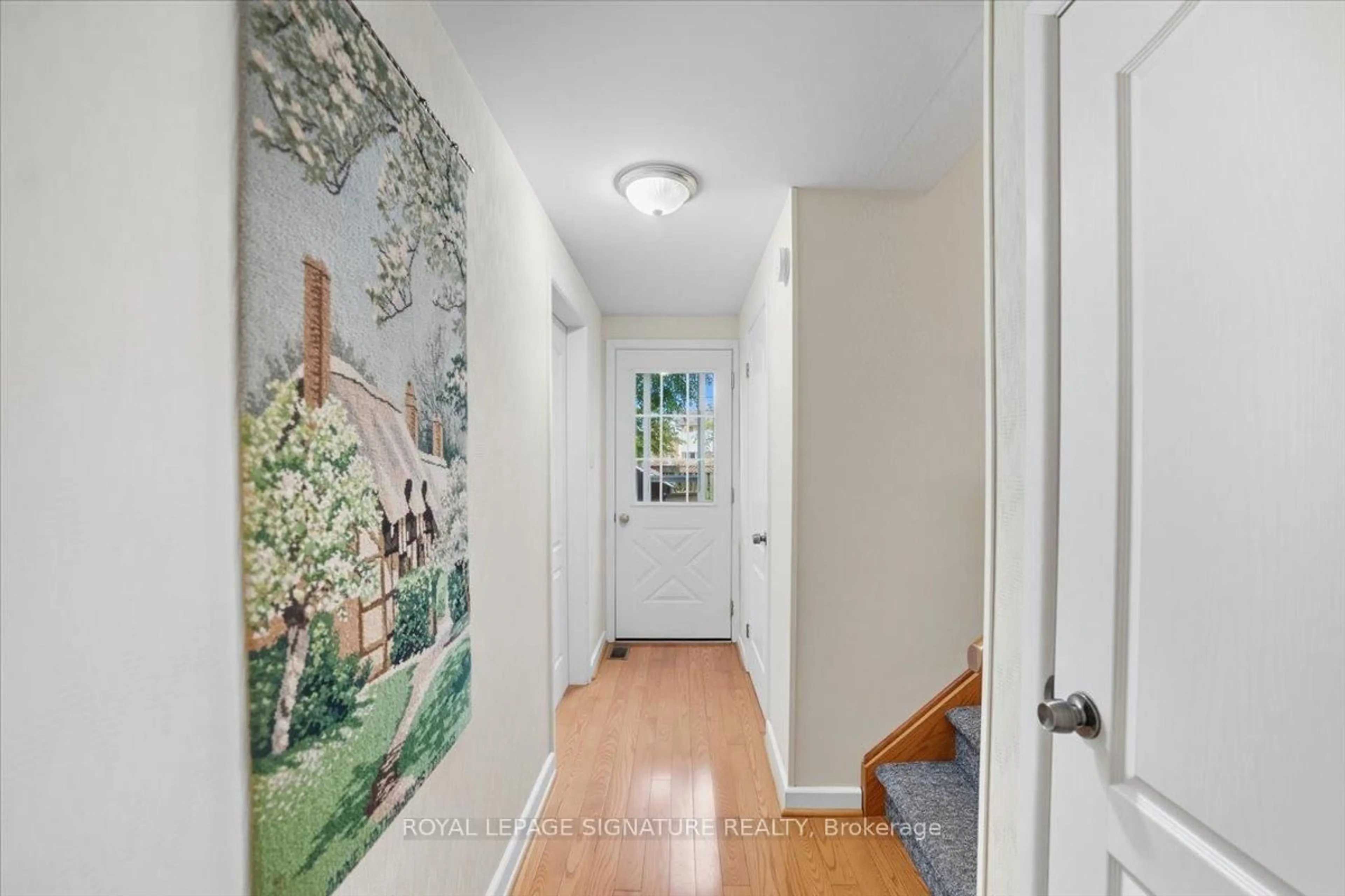 Indoor entryway for 268 Cameron St, Goderich Ontario N7A 3L3