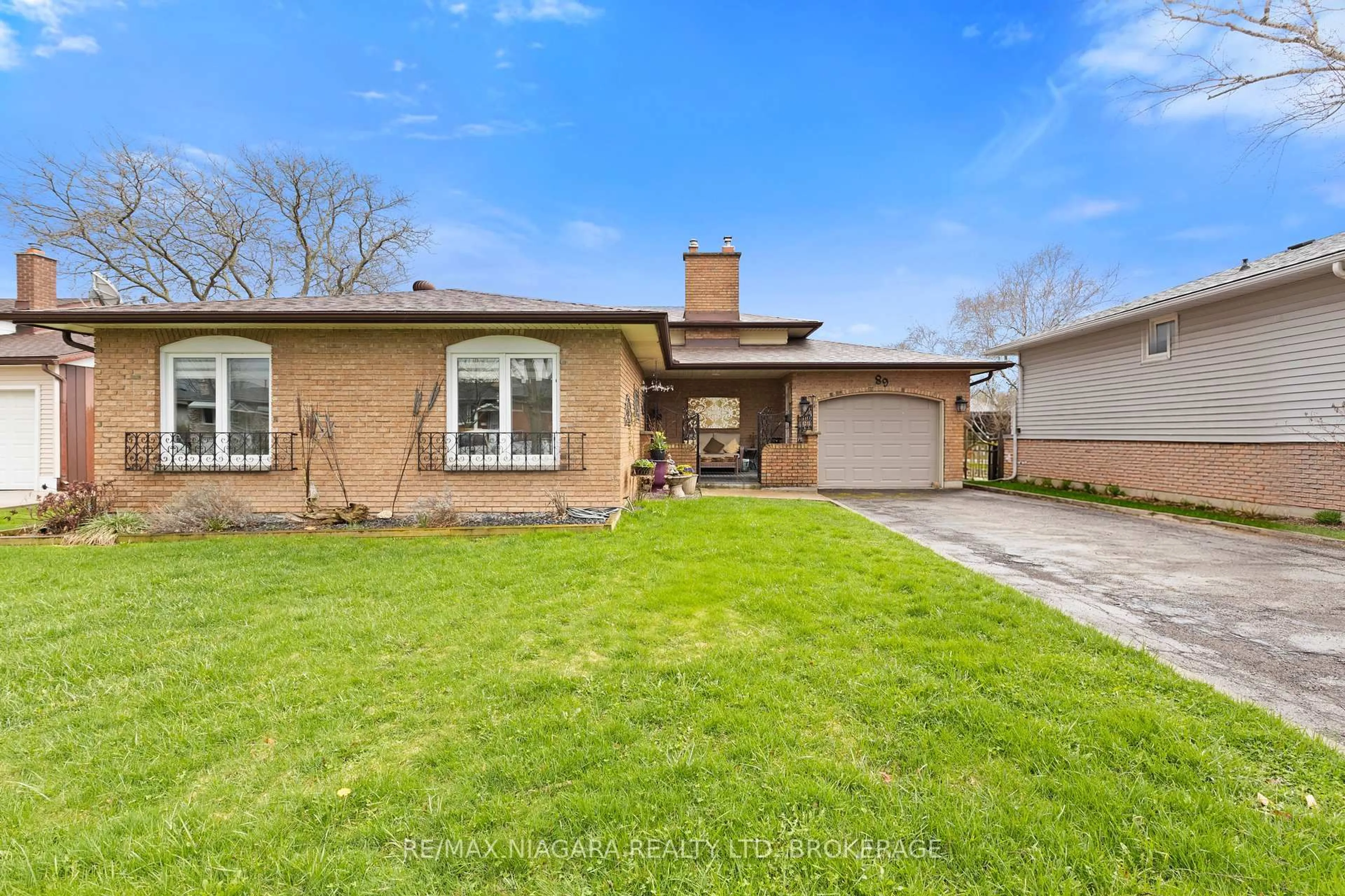 Home with brick exterior material, street for 89 Endicott Terr, Welland Ontario L3C 5S3