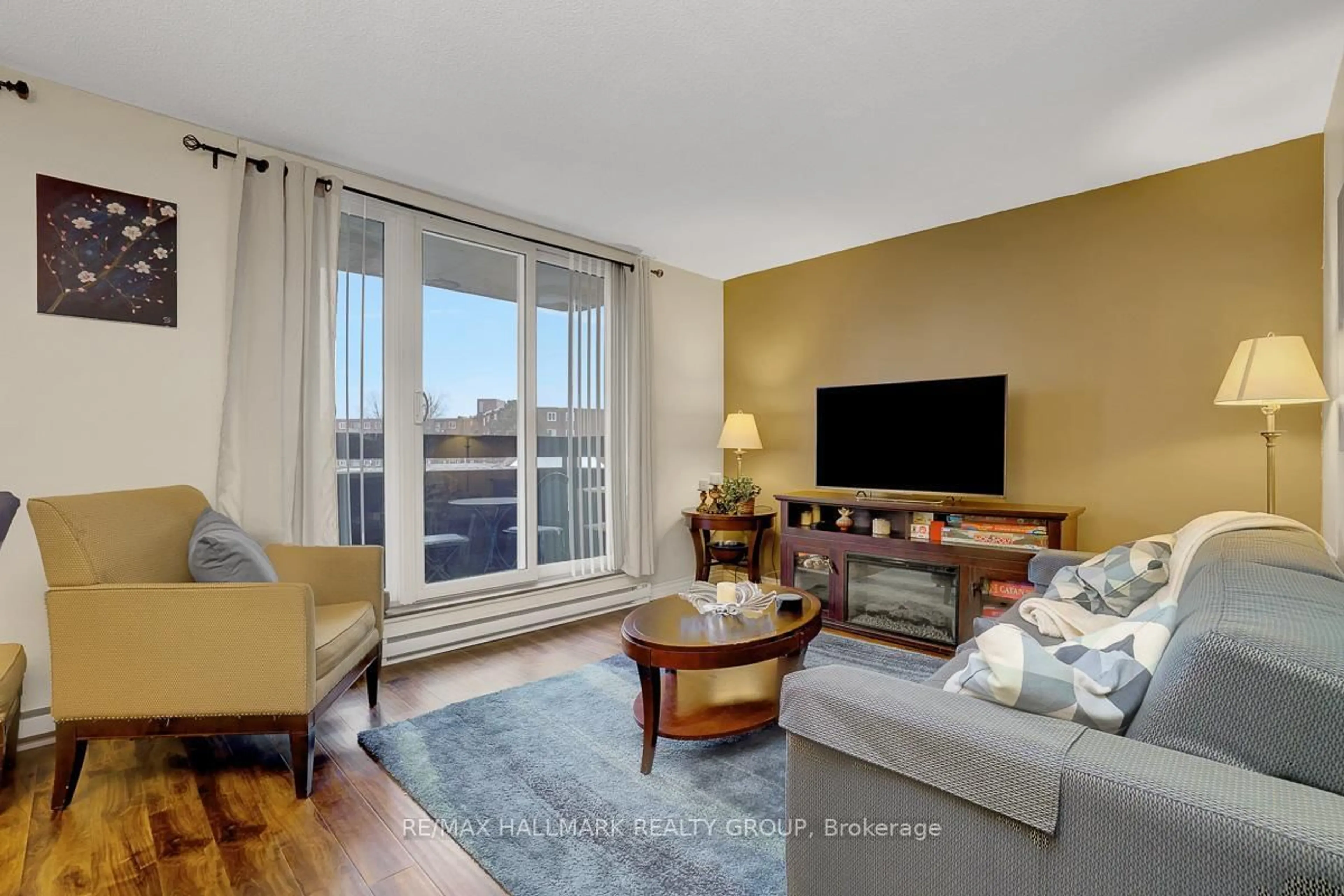 Living room with furniture, unknown for 2000 Jasmine Cres #210, Ottawa Ontario K1J 8K4