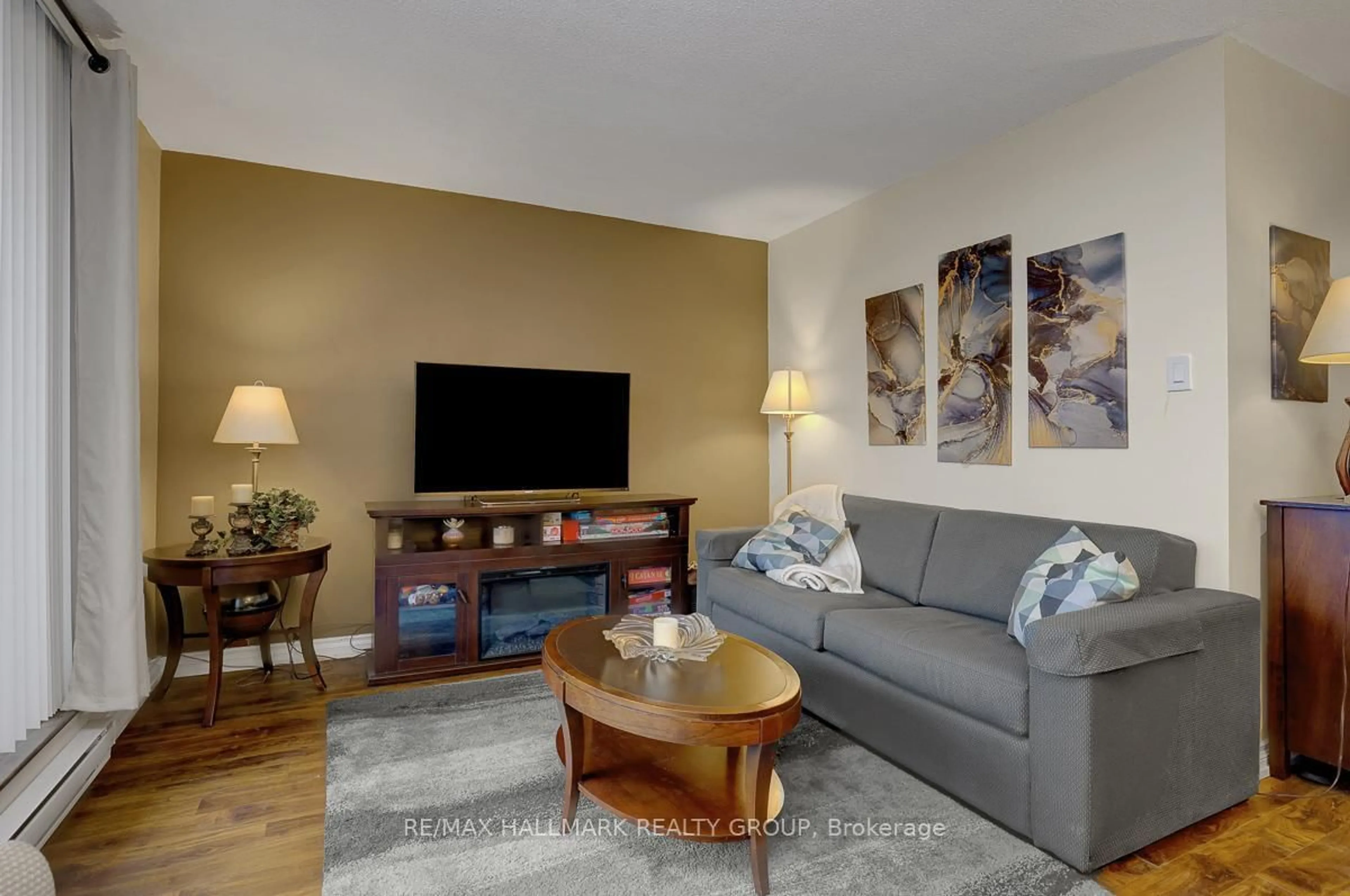 Living room with furniture, unknown for 2000 Jasmine Cres #210, Ottawa Ontario K1J 8K4