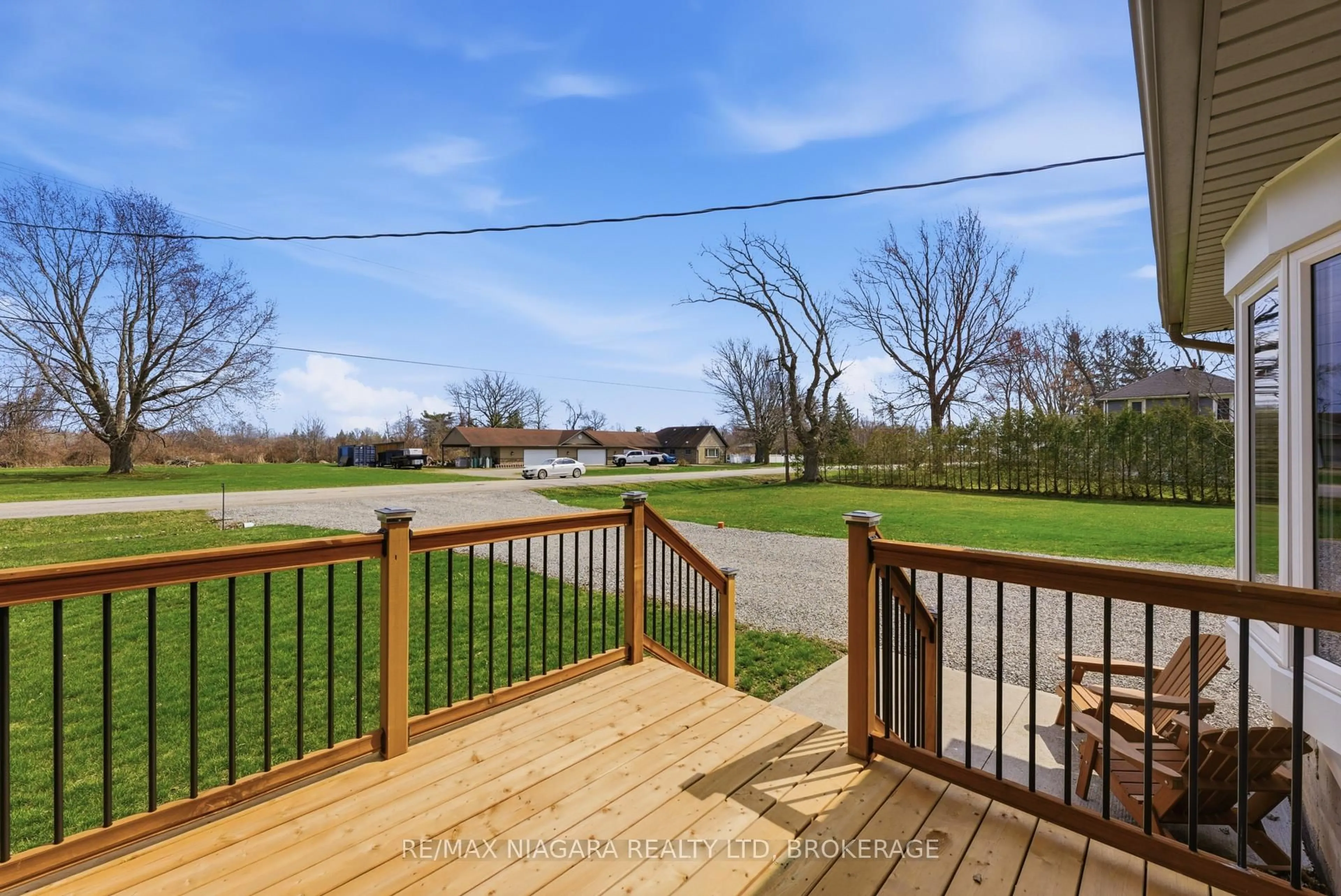 Patio, water/lake/river/ocean view for 566 HOLLOWAY BAY Rd, Port Colborne Ontario L0S 1R0