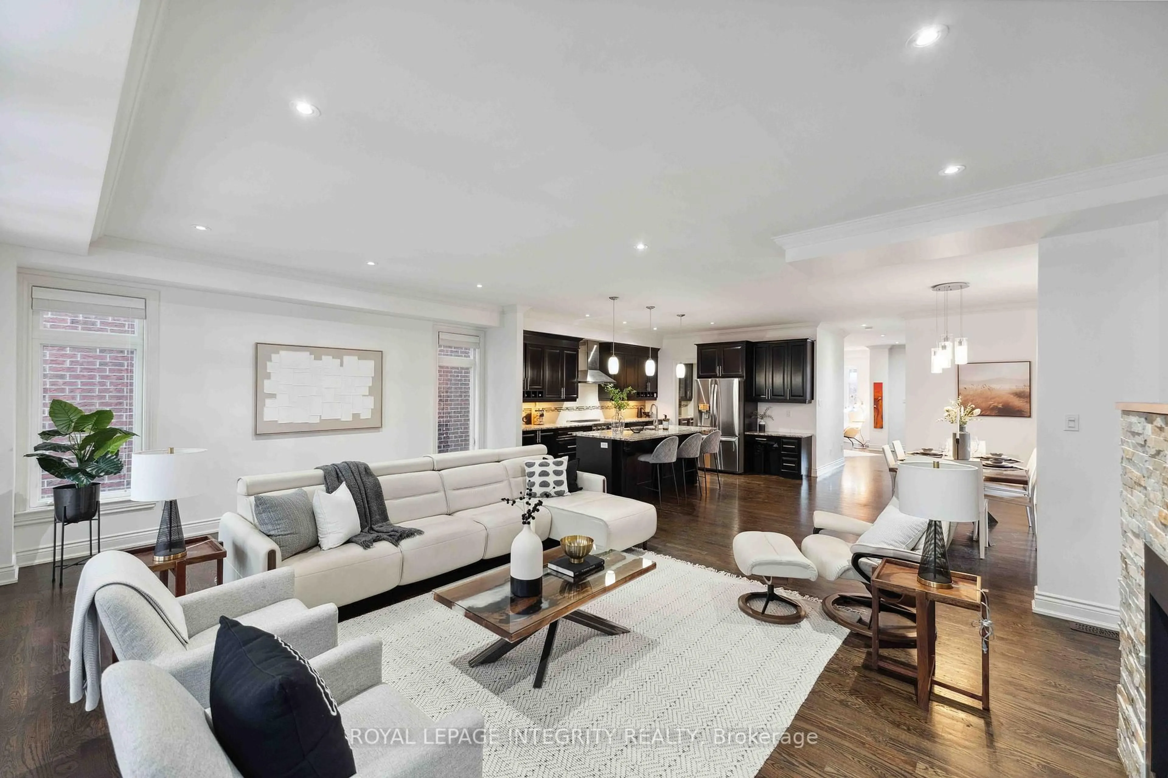 Living room with furniture, unknown for 612 Besserer St, Ottawa Ontario K1N 6C9