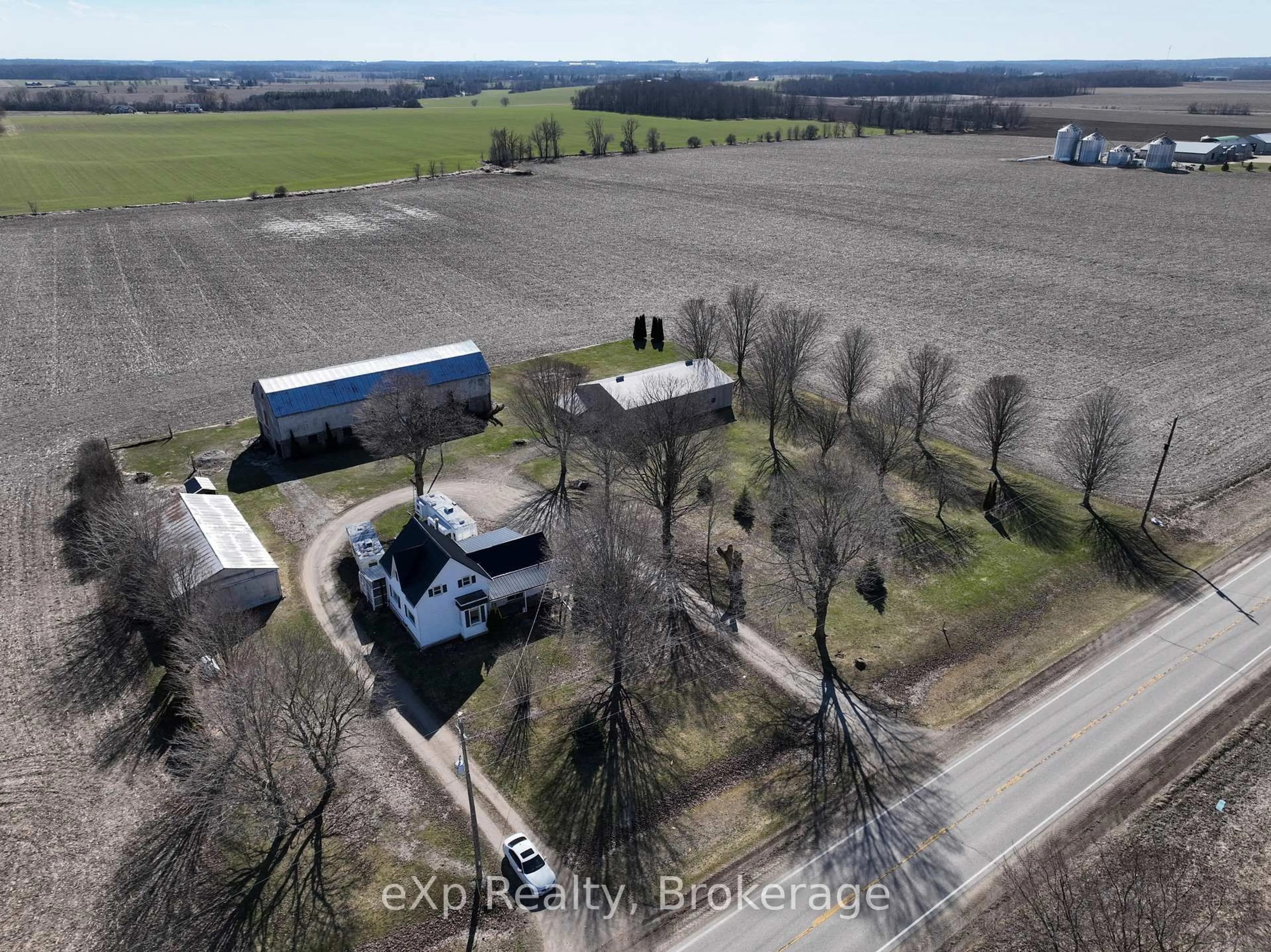 A pic from outside/outdoor area/front of a property/back of a property/a pic from drone, building for 43645 NEWRY Rd, Huron East Ontario N0G 1H0