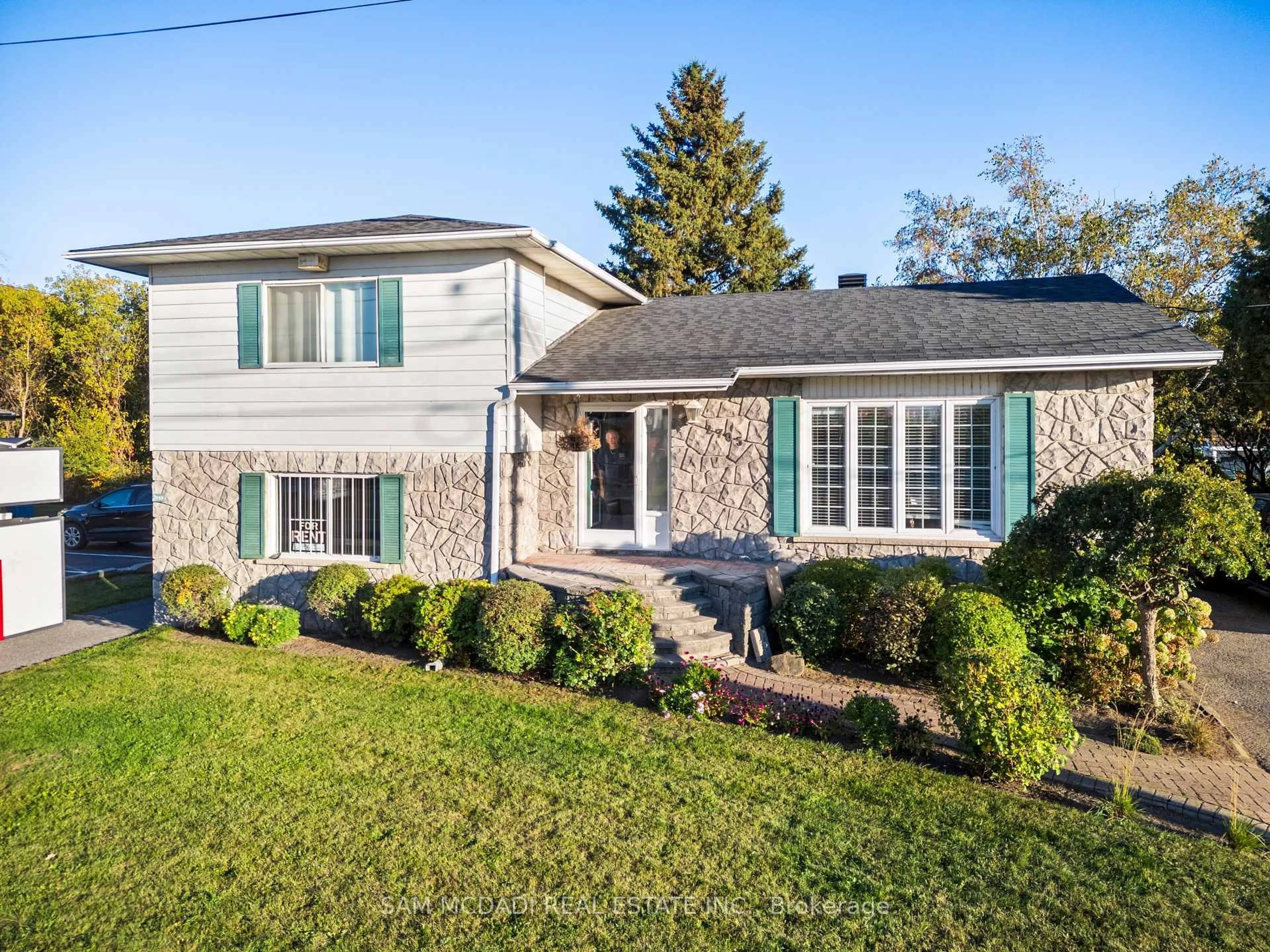 Home with brick exterior material, street for 2705 Laurier St, Clarence-Rockland Ontario K4K 1A3