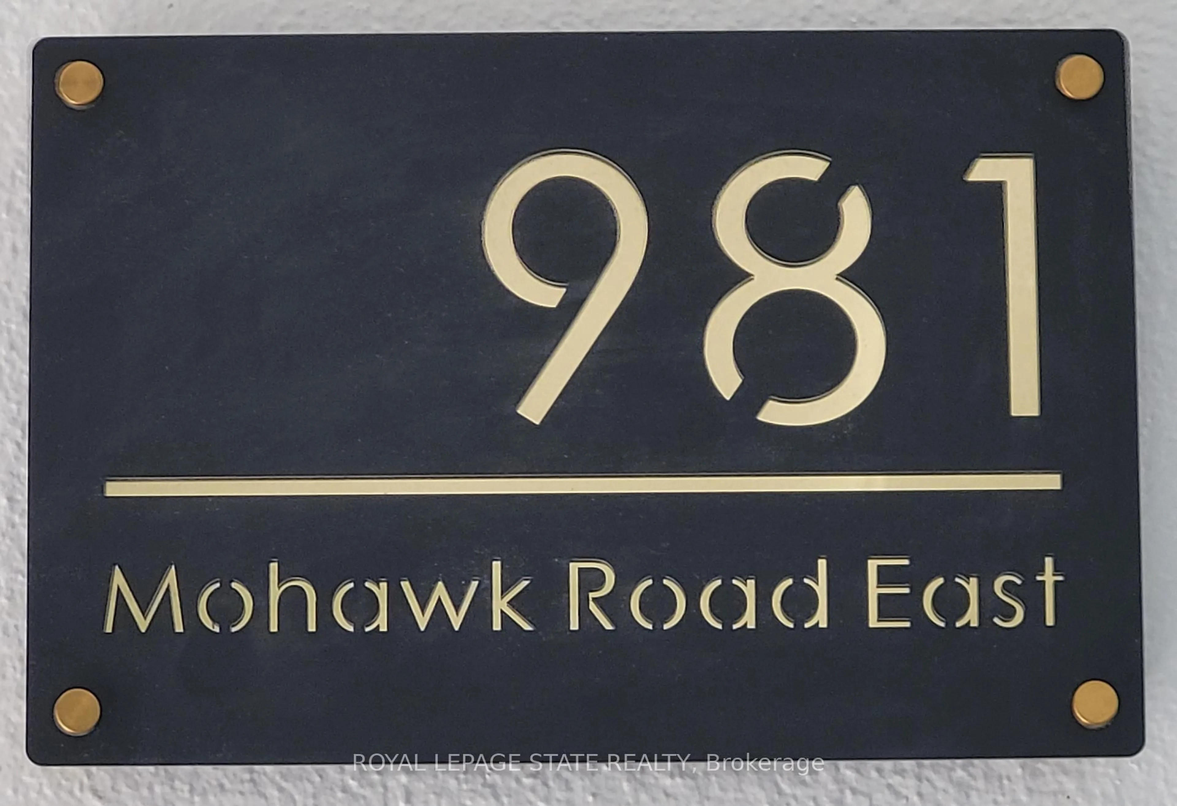 Unknown for 981 Mohawk Rd, Hamilton Ontario L8T 2R9