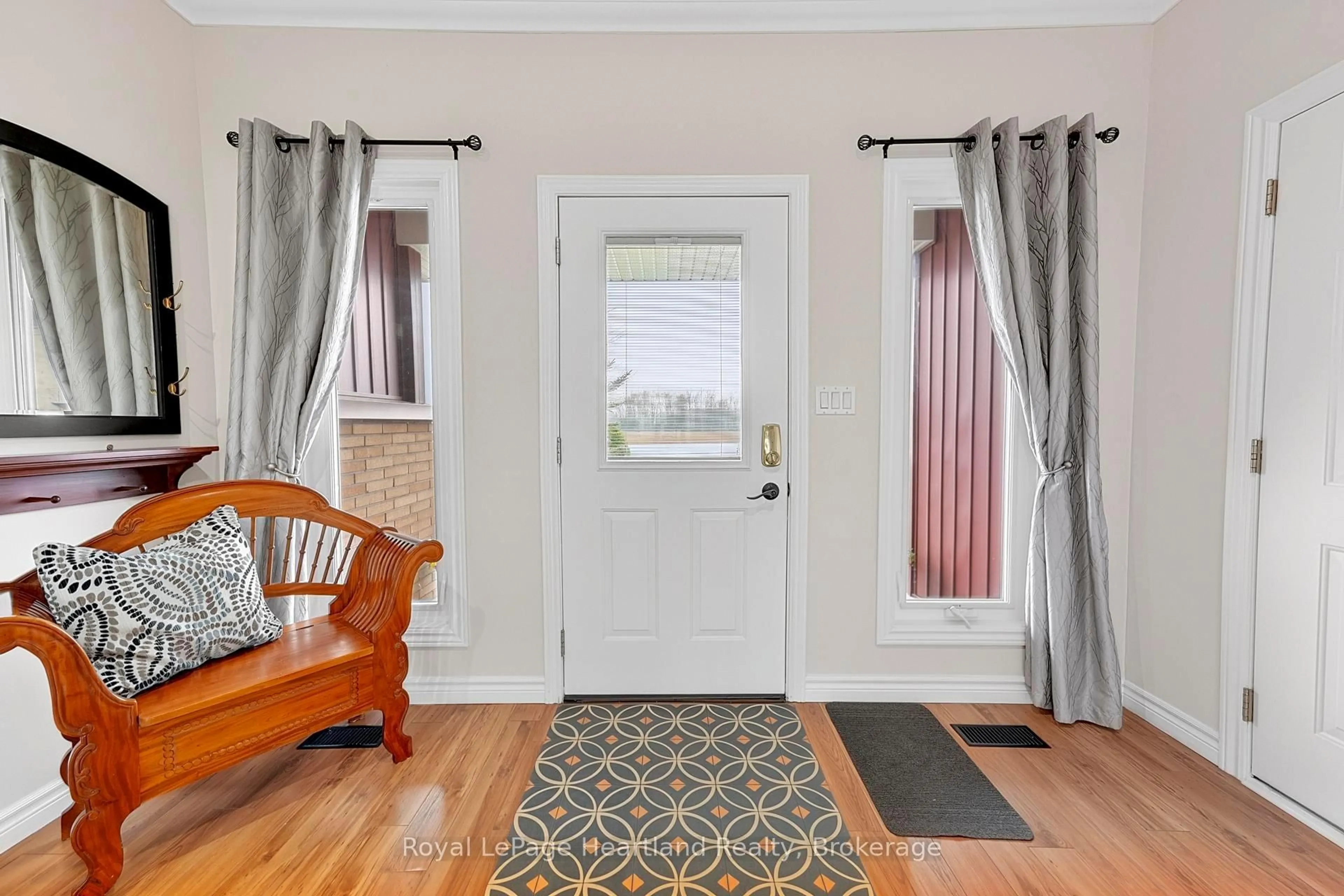 Indoor entryway for 80308 Baseline Rd, Central Huron Ontario N0M 1L0