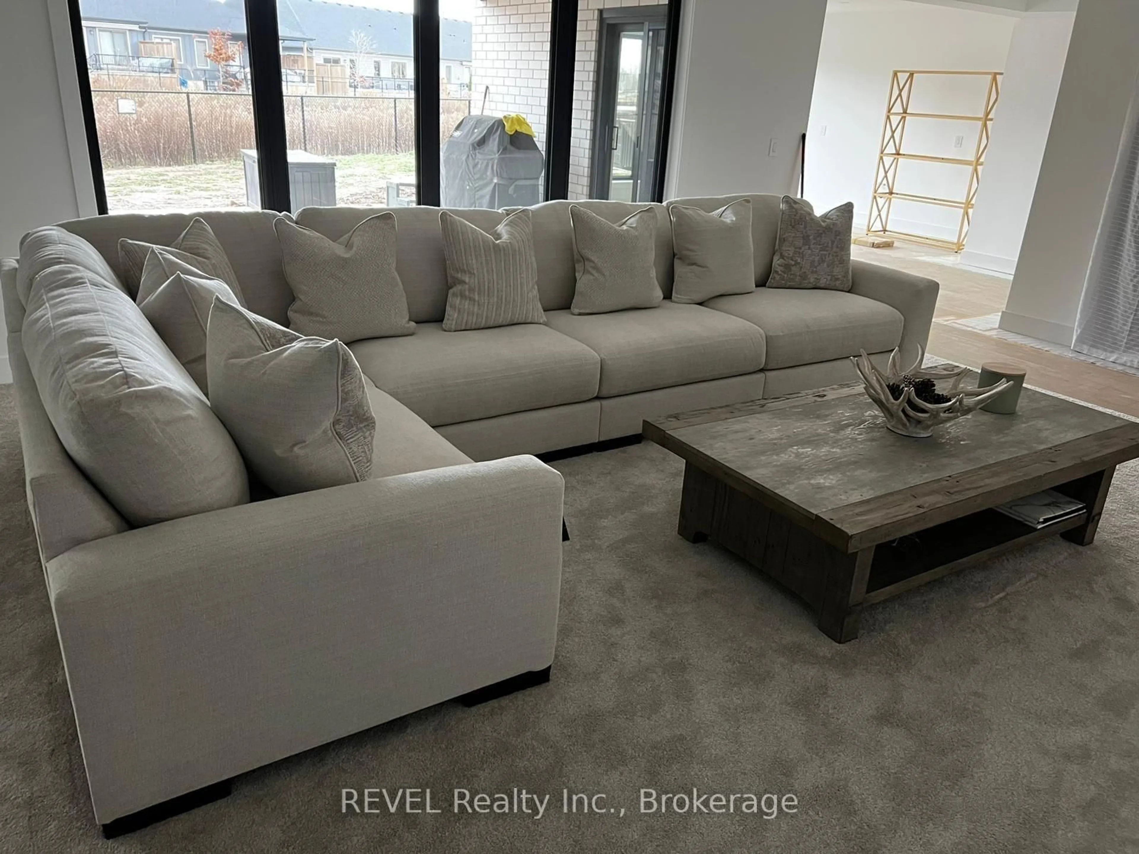 Living room with furniture, unknown for 55 Swan Ave, Pelham Ontario L0S 1E6