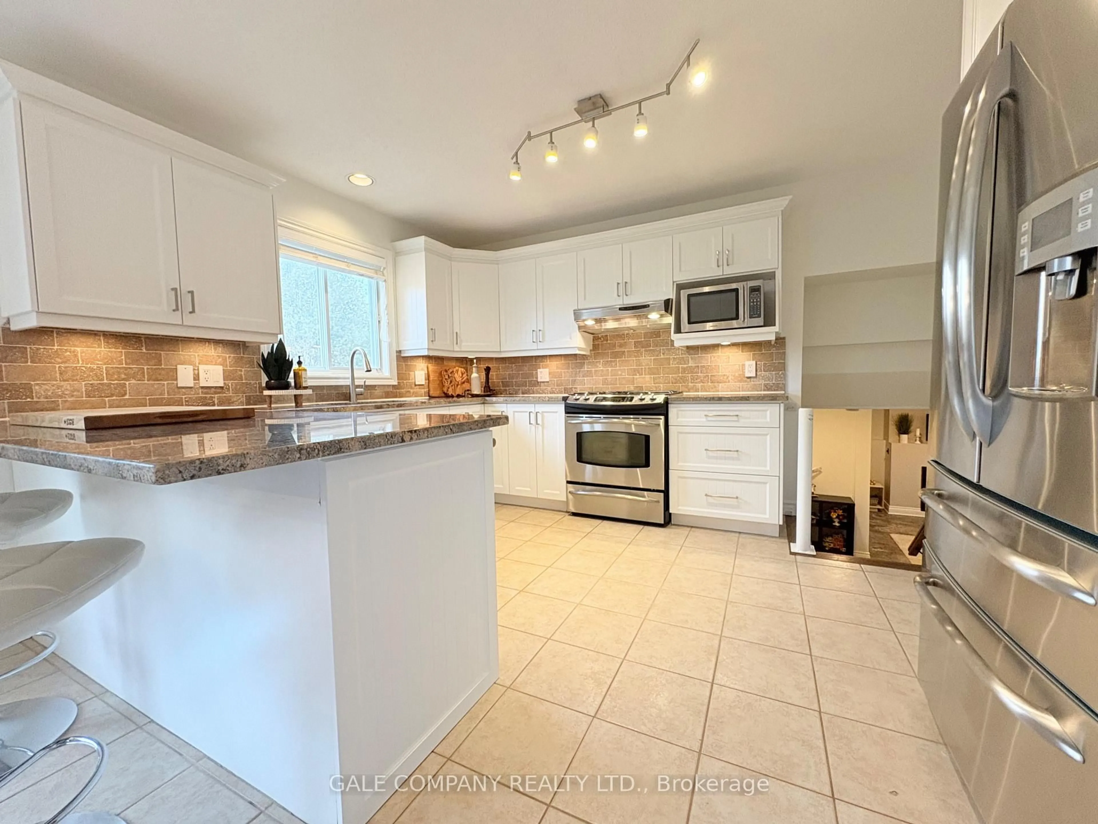 Open concept kitchen, ceramic/tile floor for 519 David Manchester Rd, Carp Ontario K0A 1L0