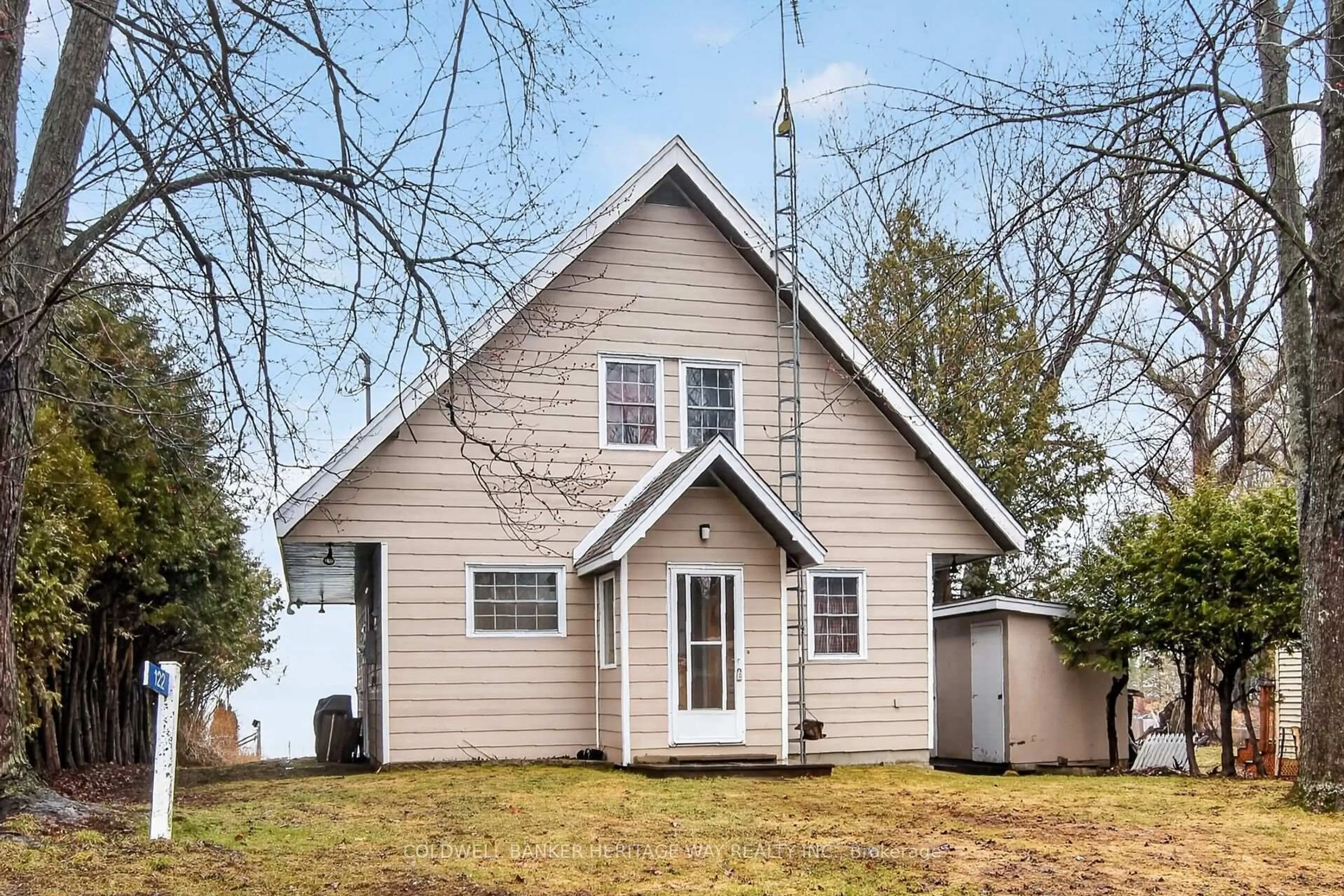 Home with vinyl exterior material, building for 122 Avenue 4 Ave, Beckwith Ontario K7C 4L7