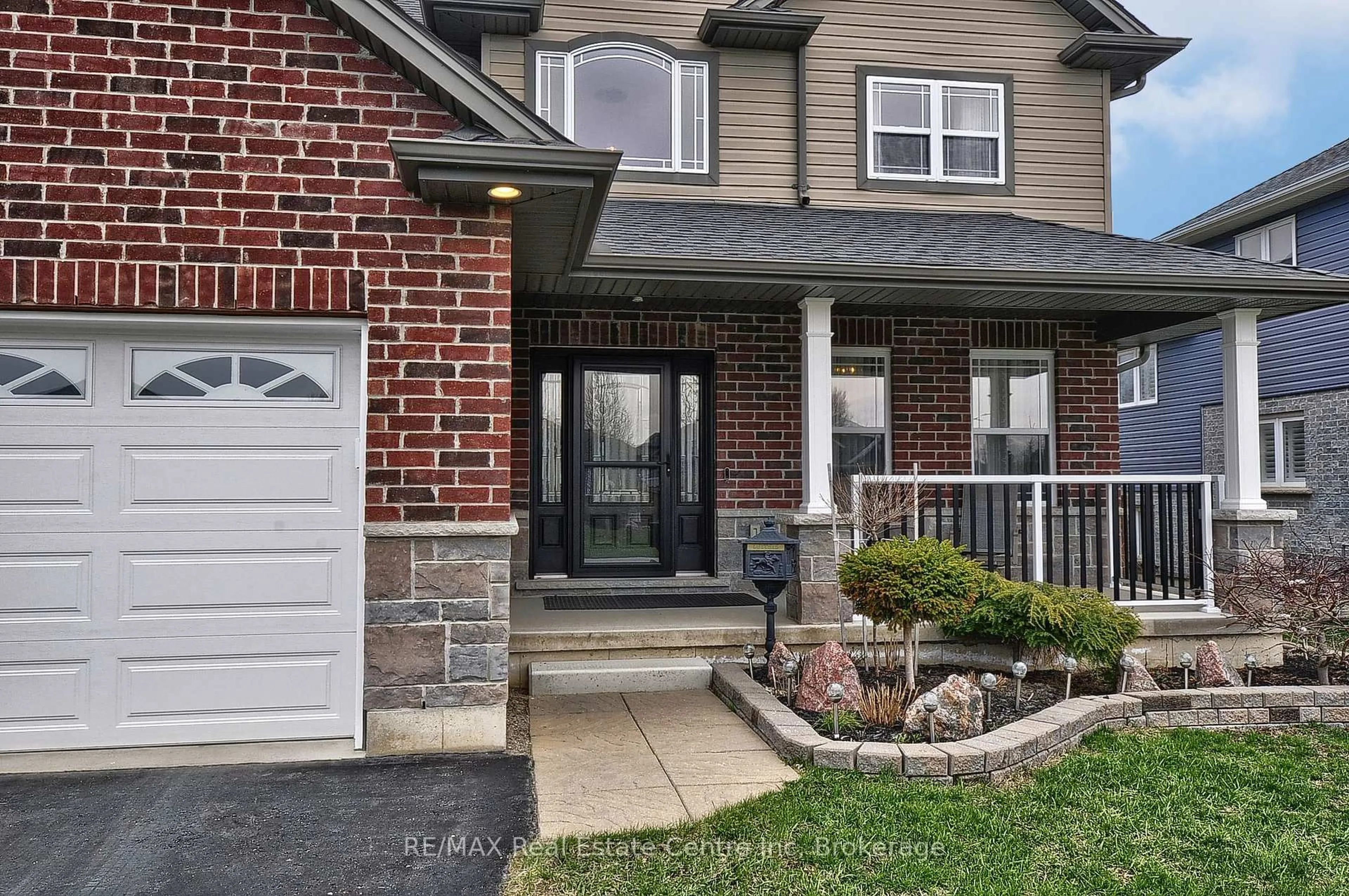 Home with brick exterior material, street for 82 Curtis St, East Zorra-Tavistock Ontario N0J 1M0