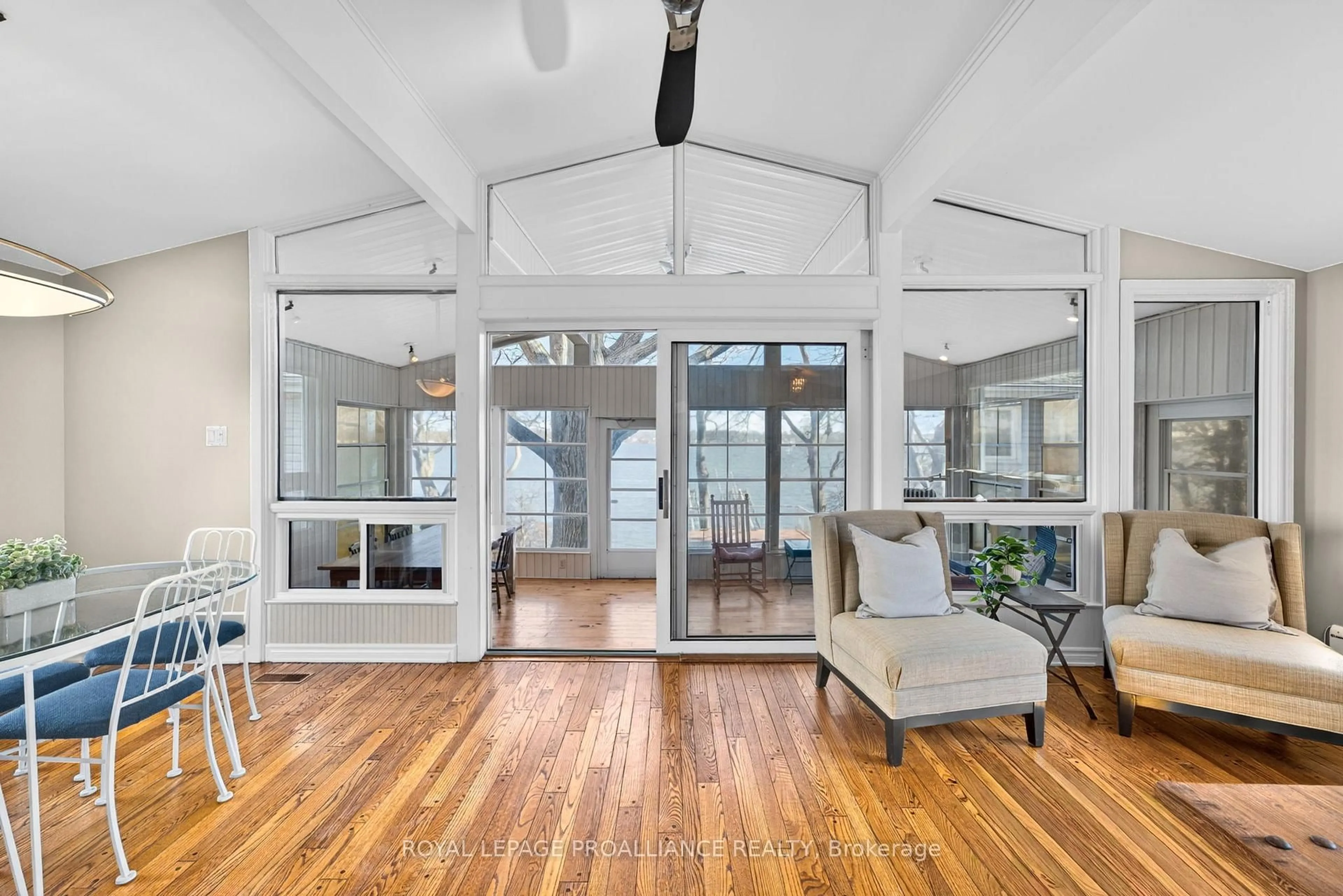 Indoor entryway for 482 Island Rd, Prince Edward County Ontario K0K 2T0