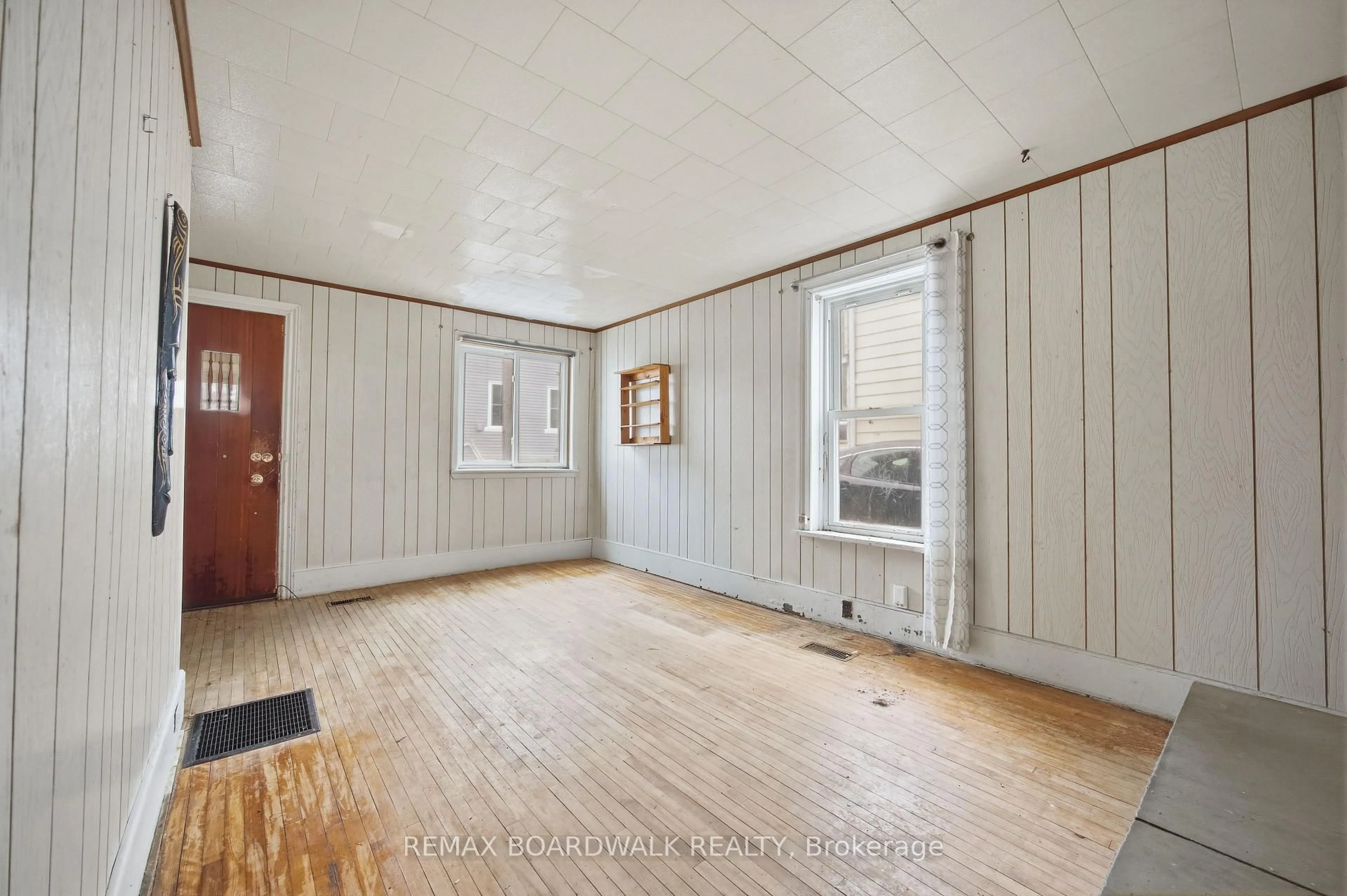 A pic of a room for 88 Charles St, Carleton Place Ontario K7C 2Y3