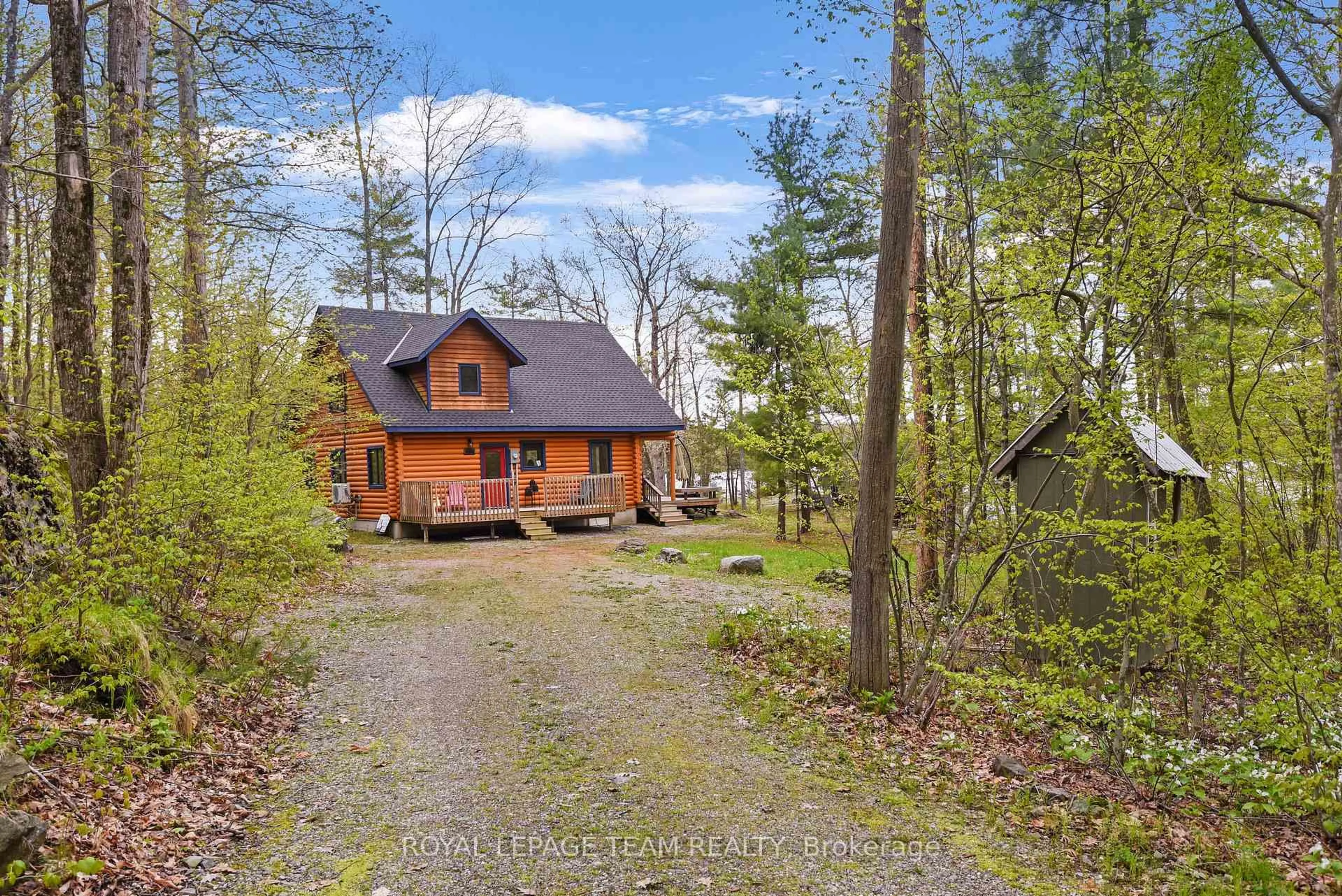 A pic from outside/outdoor area/front of a property/back of a property/a pic from drone, unknown for 964 Spruce Lane, Leeds and the Thousand Islands Ontario K0G 1X0