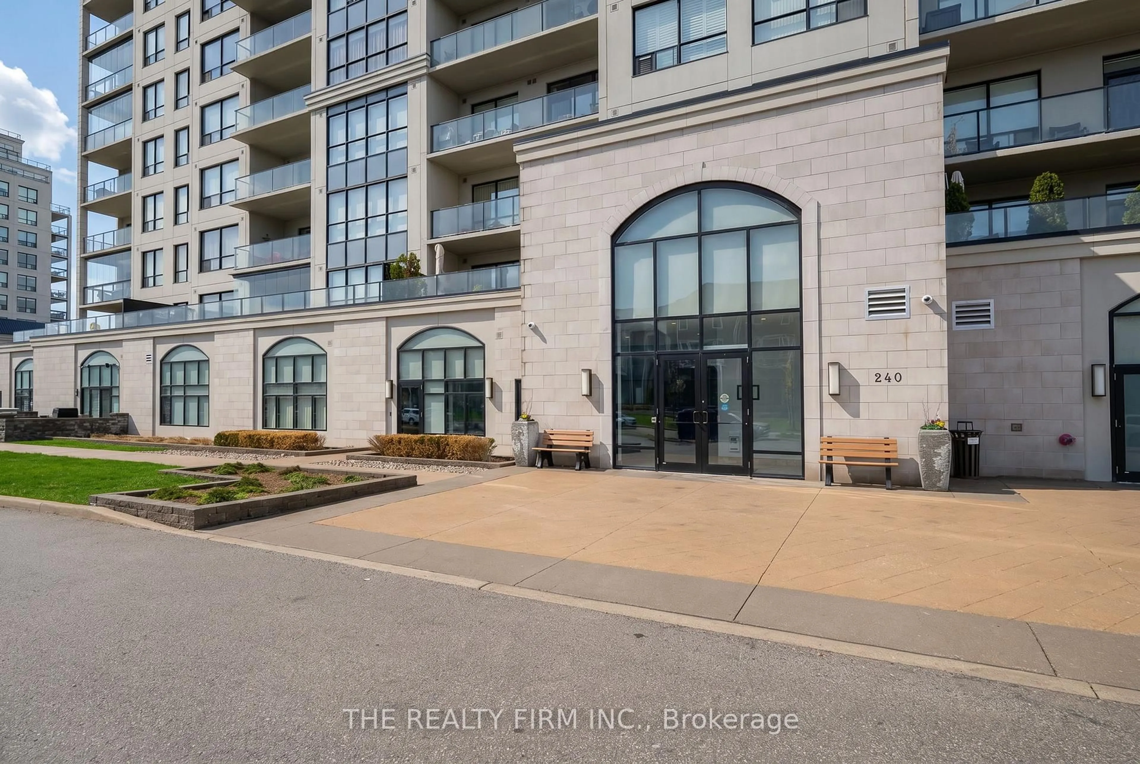 Unknown for 240 Villagewalk Blvd #1304, London North Ontario N6G 0P6