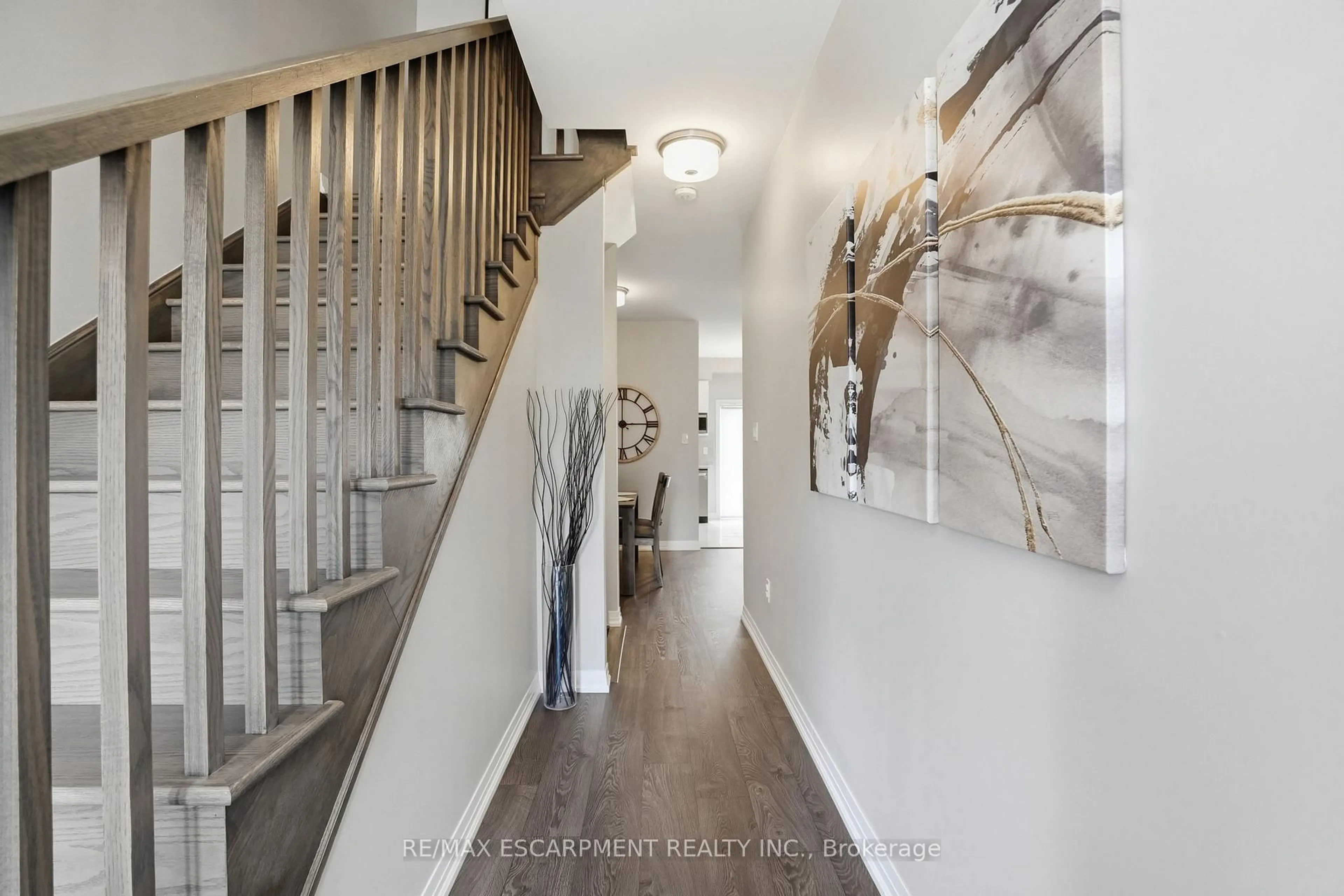 Indoor entryway for 3 SLEETH St, Brantford Ontario N3S 0J7