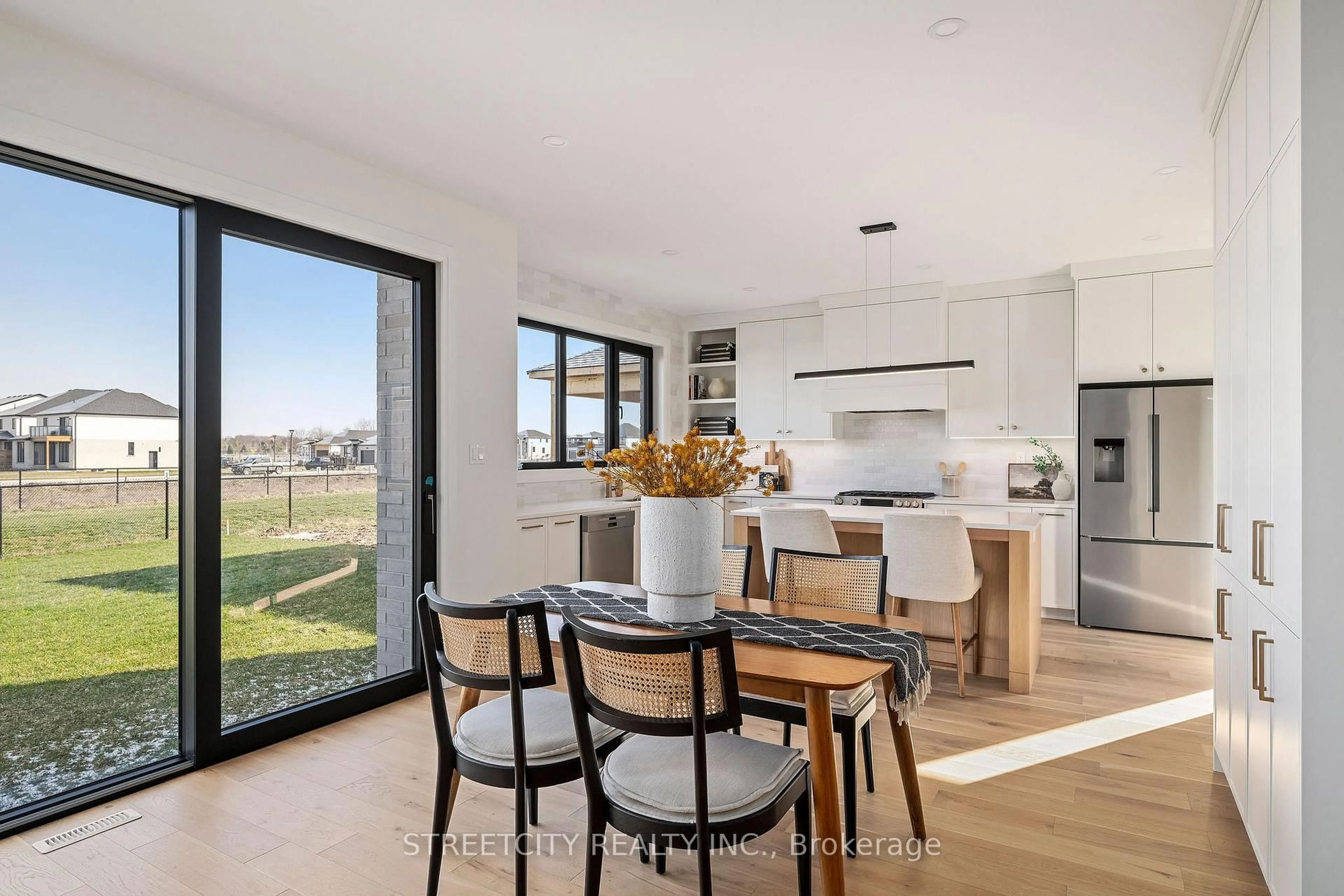 Contemporary kitchen, unknown for 6346 Old Garrison Blvd, London South Ontario N6P 0H3