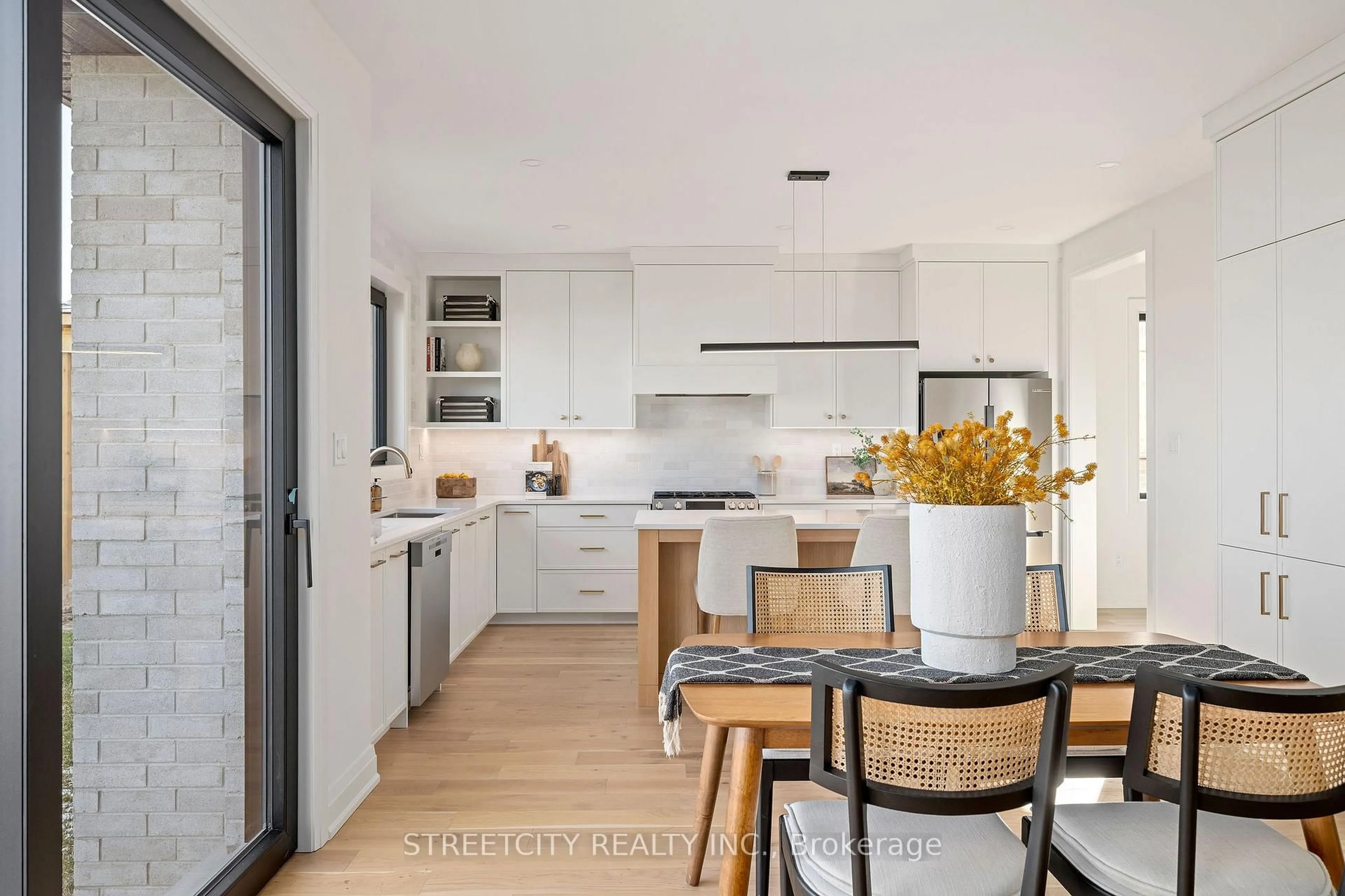 Contemporary kitchen, unknown for 6346 Old Garrison Blvd, London South Ontario N6P 0H3