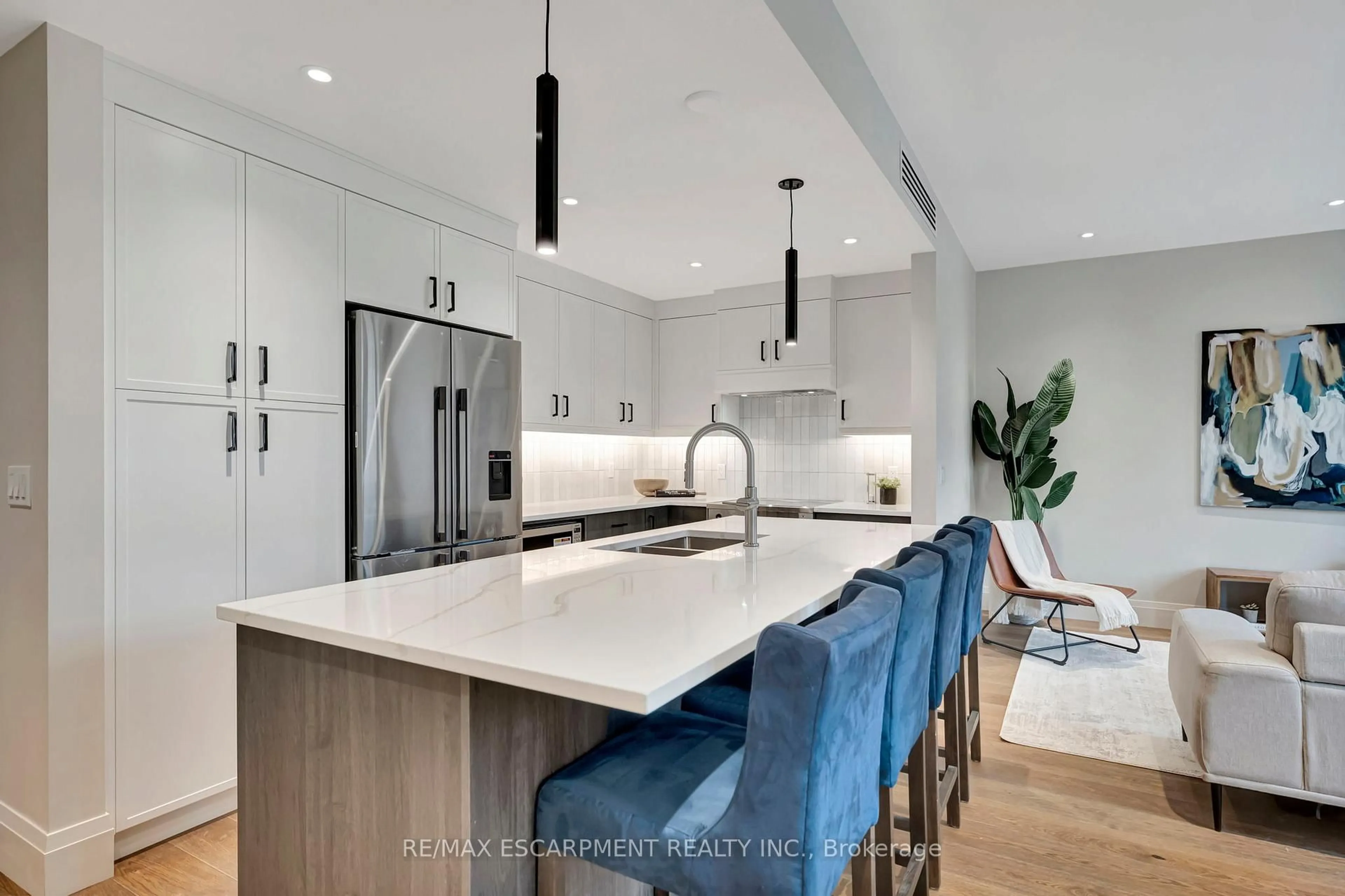 Contemporary kitchen, unknown for 7 Grand River St #202, Brant Ontario N3L 2L9