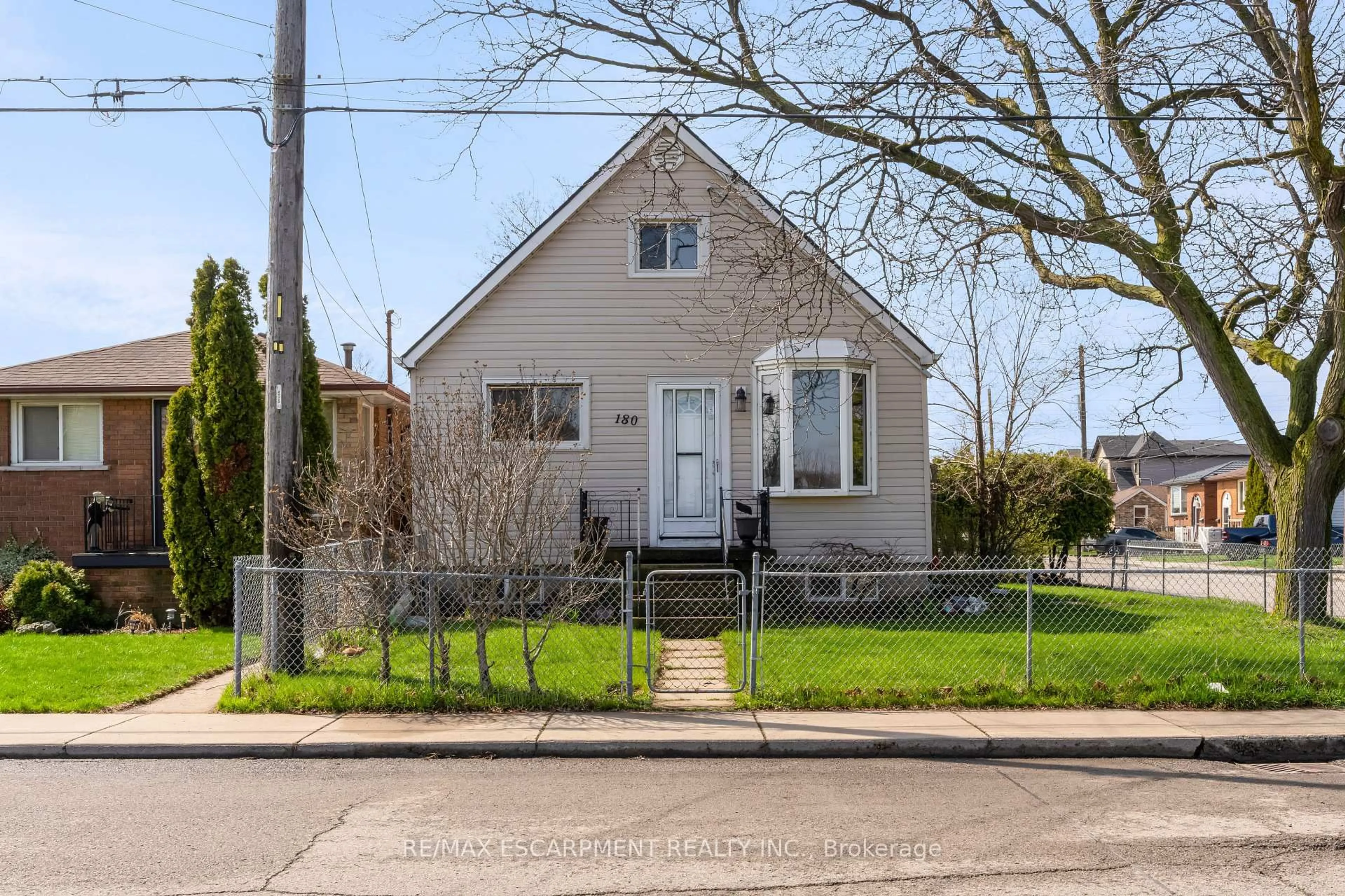 Unknown for 180 Mead Ave, Hamilton Ontario L8H 3V1