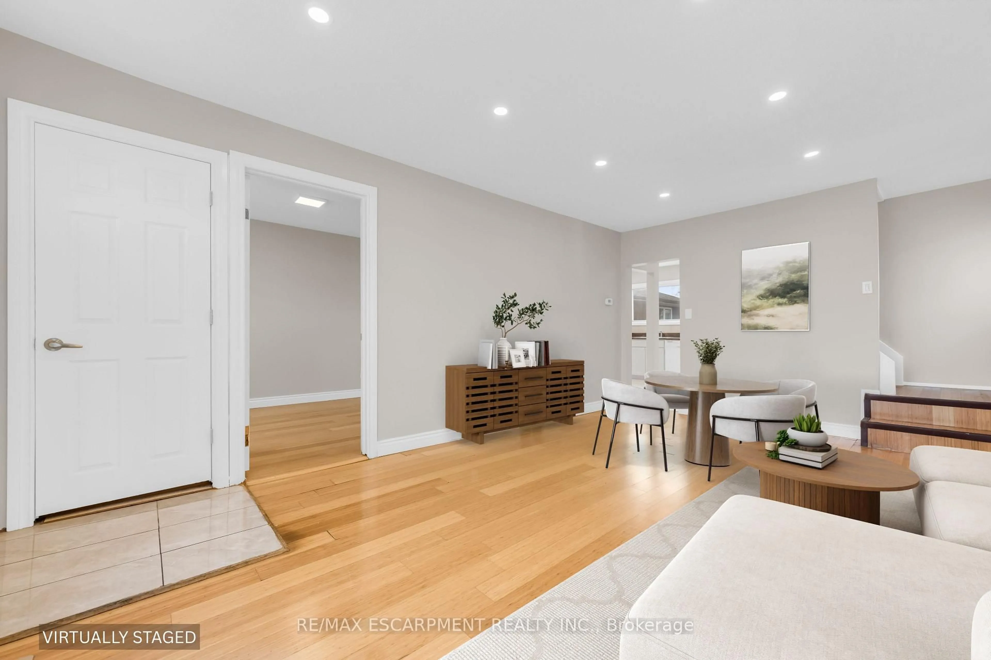 Unknown for 180 Mead Ave, Hamilton Ontario L8H 3V1