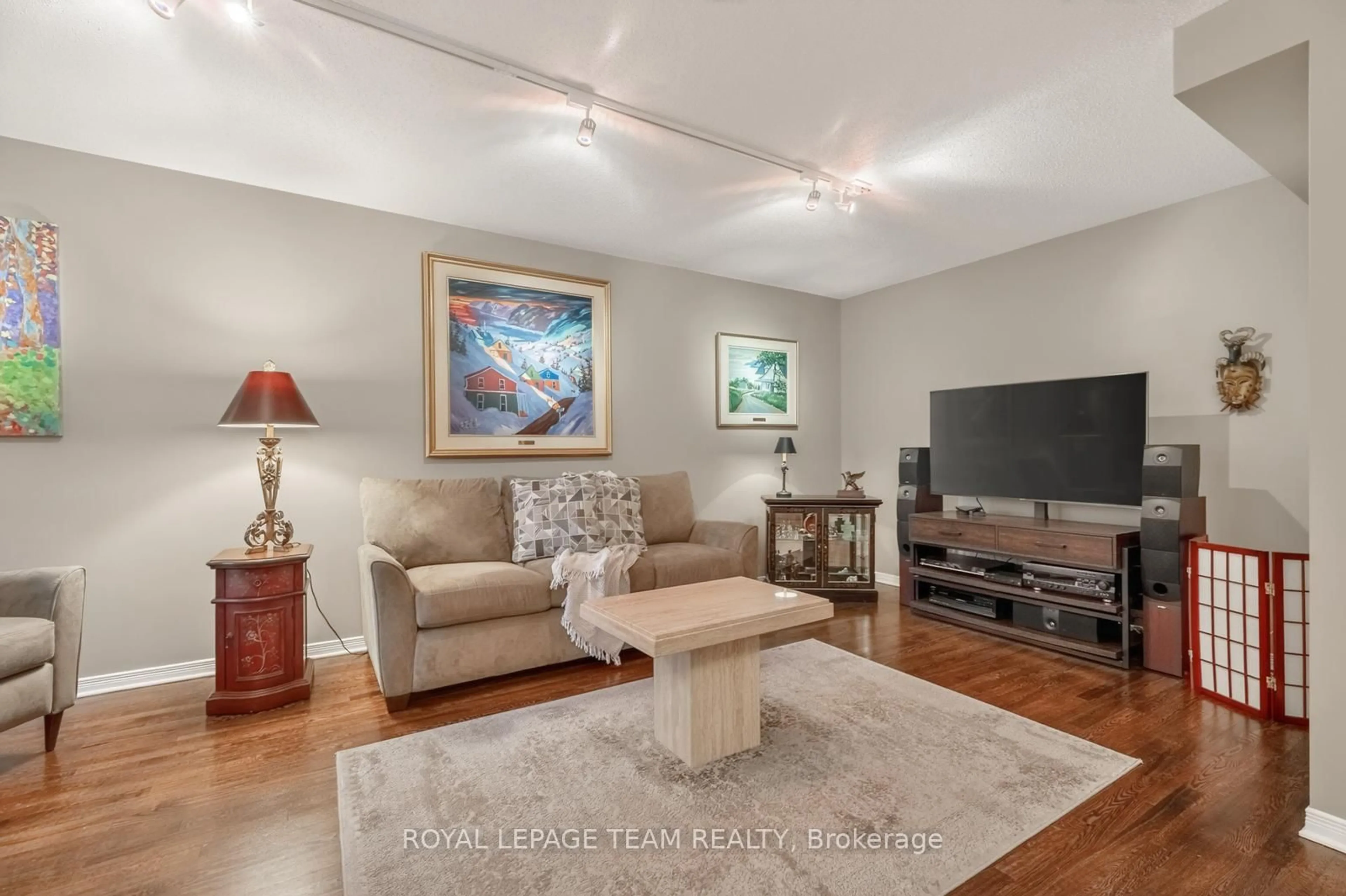 Living room with furniture, unknown for 9 BOREALIS Cres, Ottawa Ontario K1K 4T4