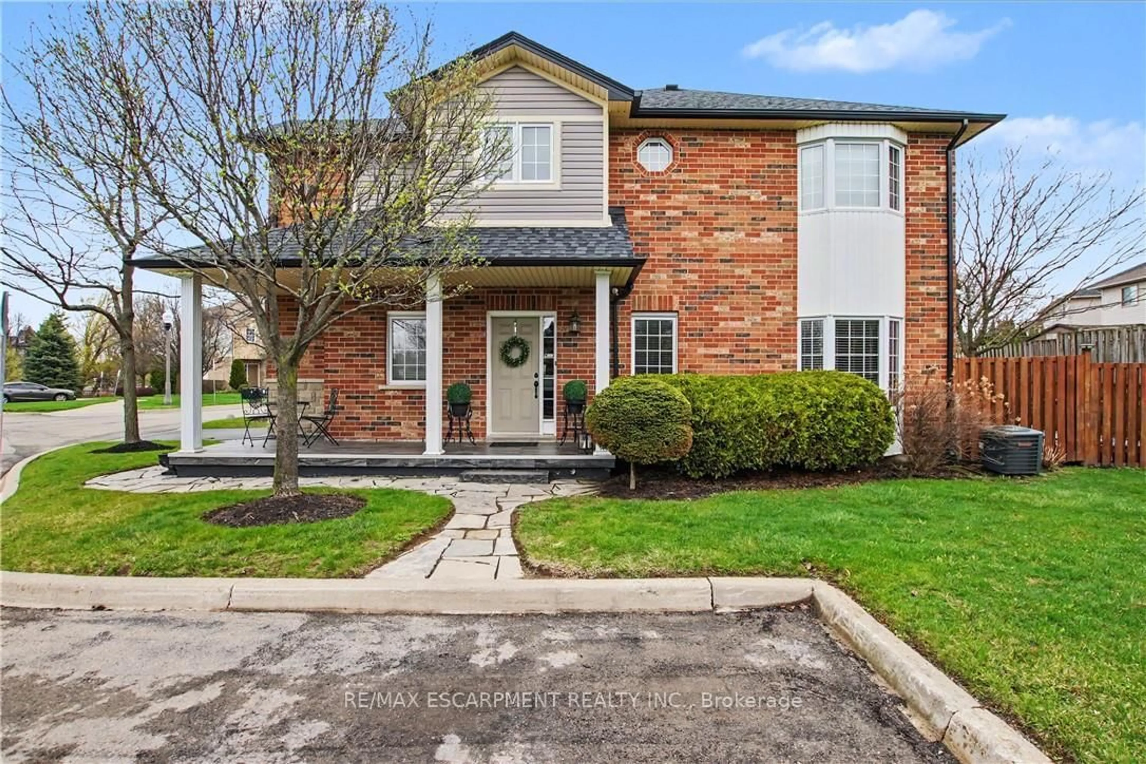 Home with brick exterior material, street for 60 Cloverleaf Dr #31, Hamilton Ontario L9K 1S8