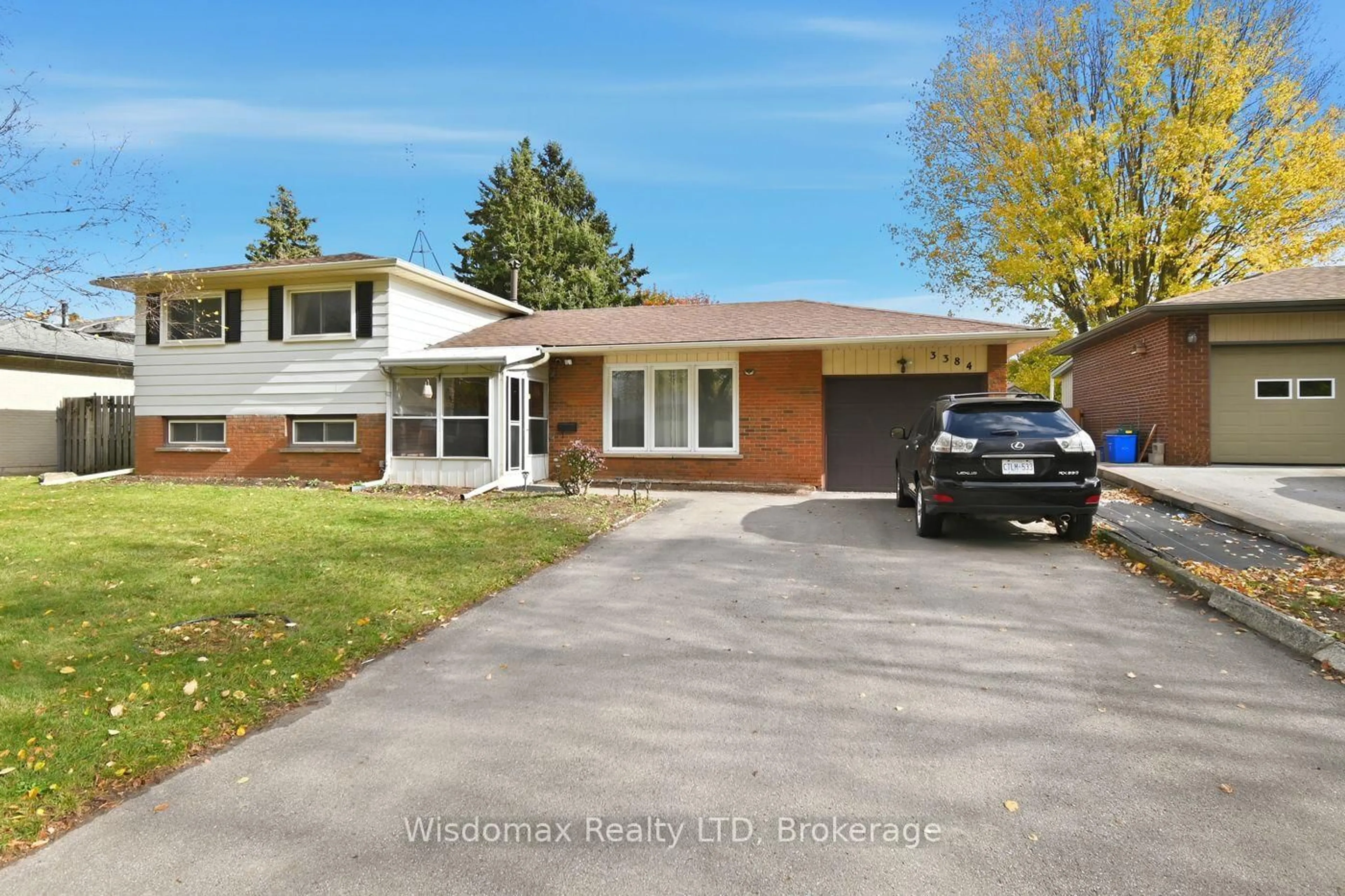 Home with brick exterior material, street for 3384 BAKER Cres, Niagara Falls Ontario L2J 3L9