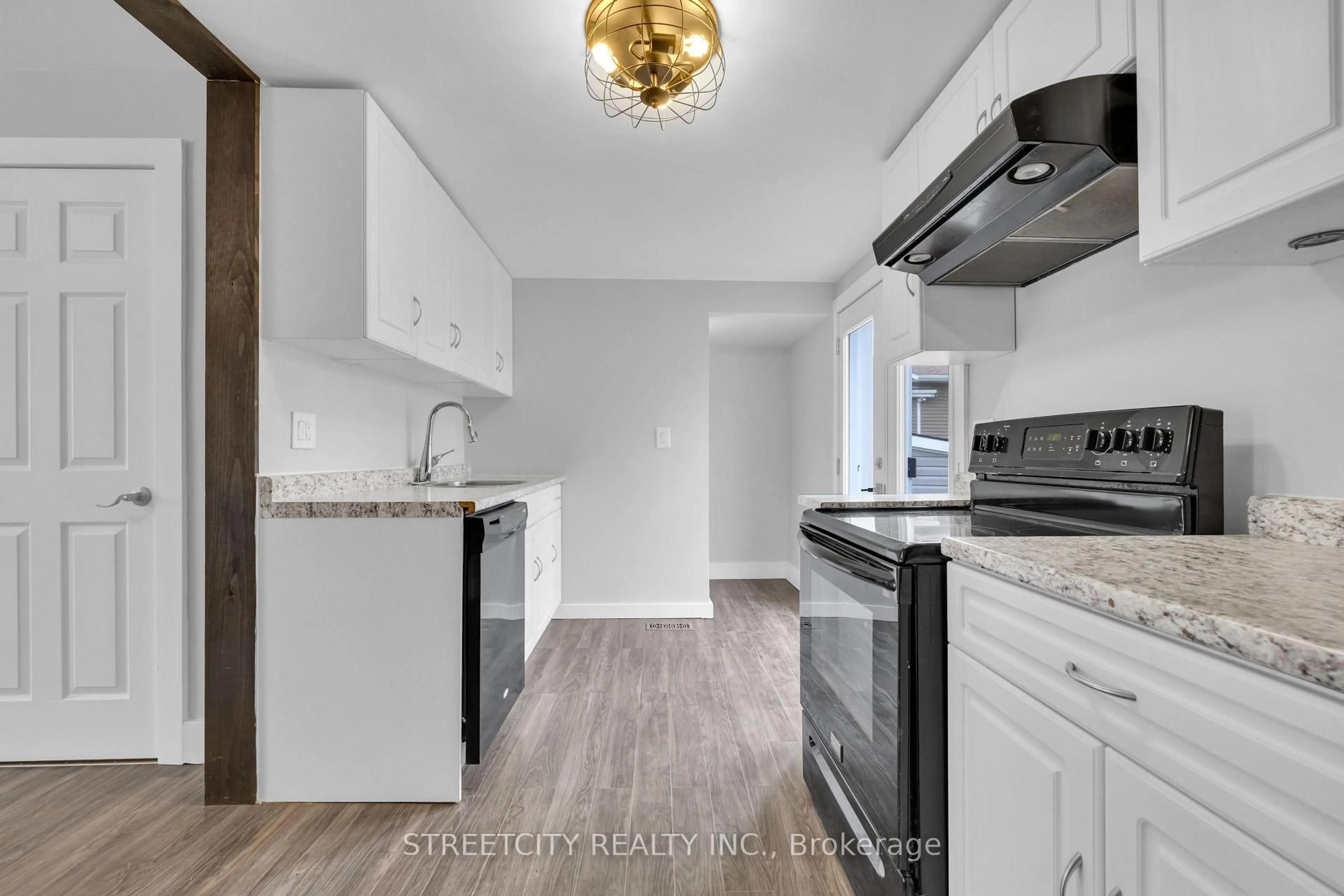 Standard kitchen, unknown for 190 King St, Southwest Middlesex Ontario N0L 1M0