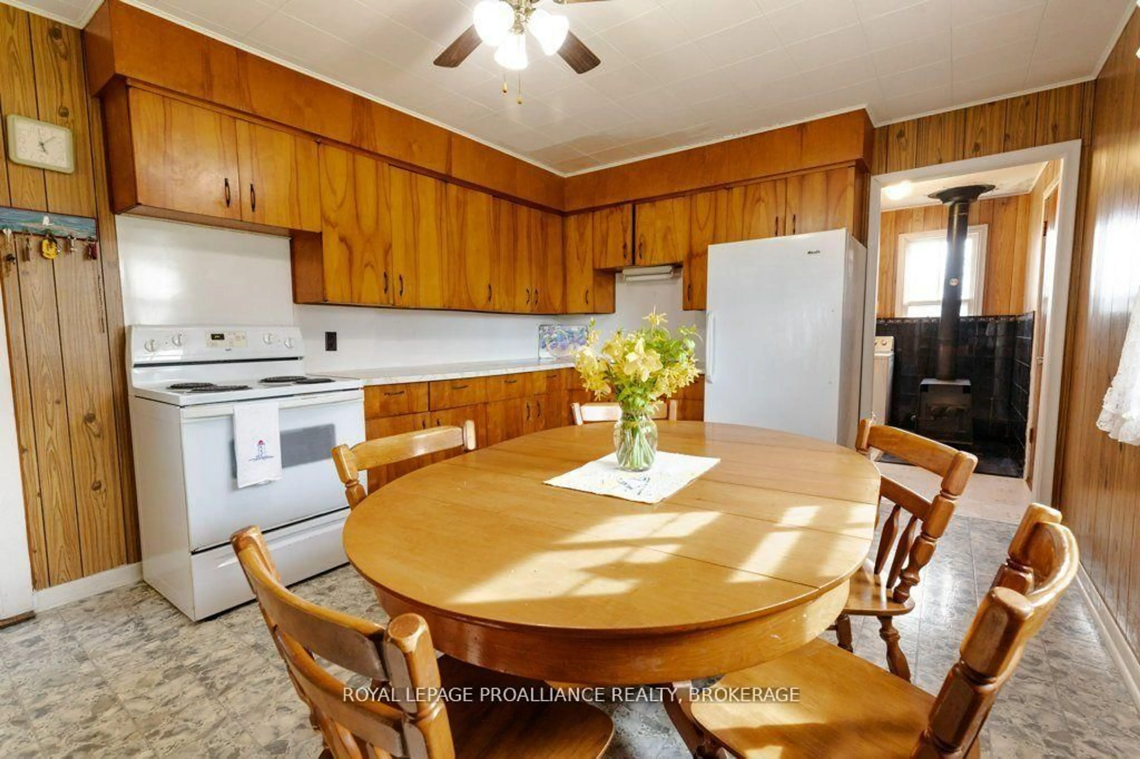 Standard kitchen, unknown for 39 Fisherman's Cove Lane, Wolfe Island Ontario K0H 2Y0