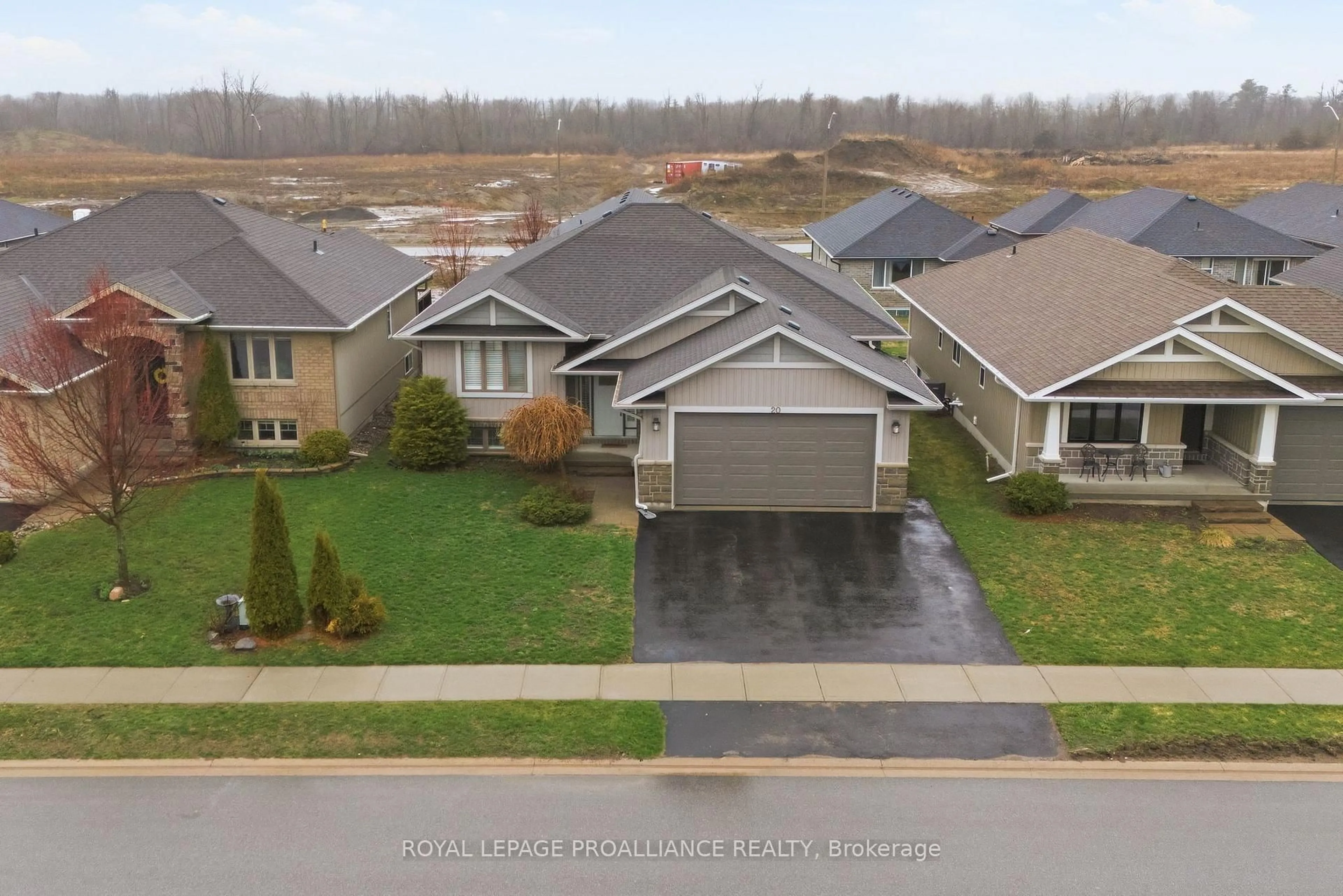 A pic from outside/outdoor area/front of a property/back of a property/a pic from drone, street for 20 BUTTERNUT Crt, Belleville Ontario K8P 0C5