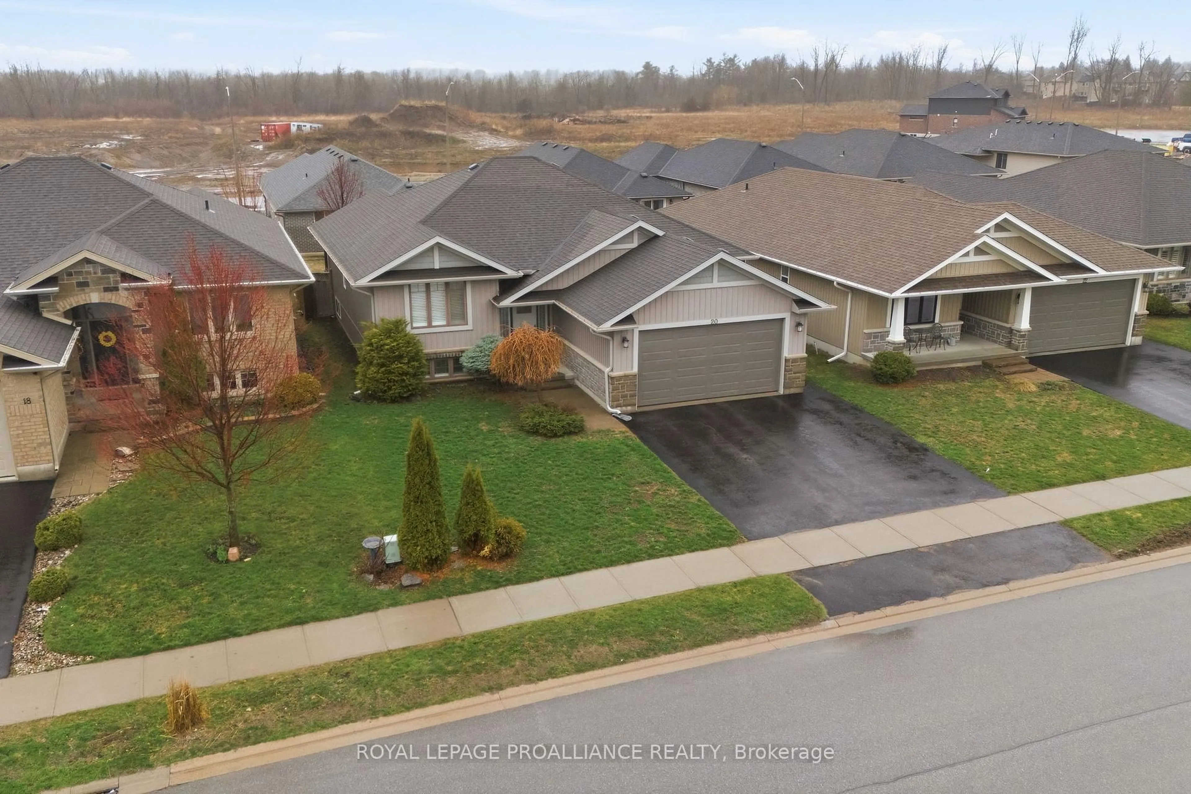 A pic from outside/outdoor area/front of a property/back of a property/a pic from drone, street for 20 BUTTERNUT Crt, Belleville Ontario K8P 0C5