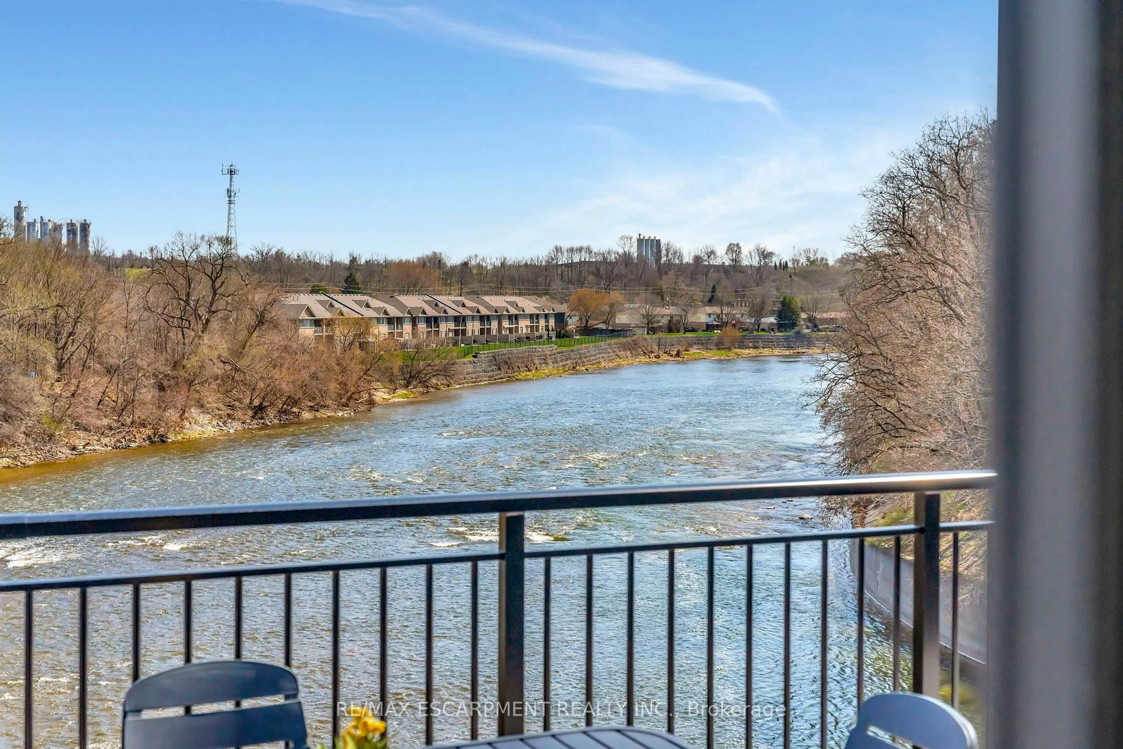 Patio, water/lake/river/ocean view for 7 Grand River St #302, Brant Ontario N3L 2L9
